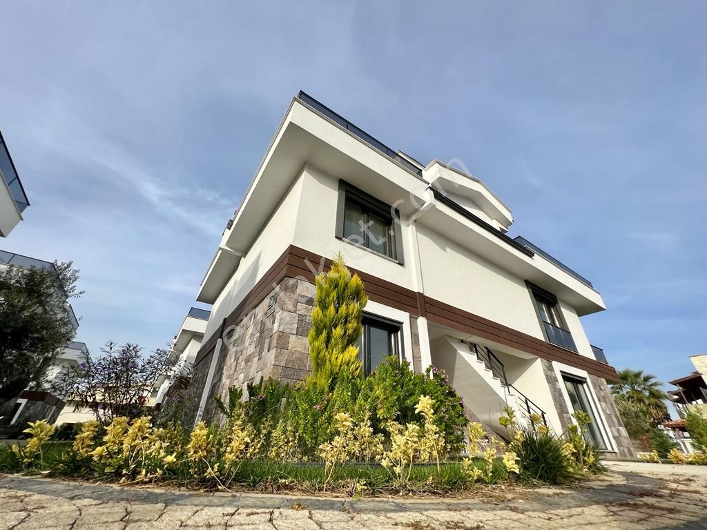 ✨akçay Ay Emlak'tan✨pelitköy'de Denize Sıfır Butik Sitede Yüzme Havuzlu Satılık 1+1 Lüks Daire - Görsel 35
