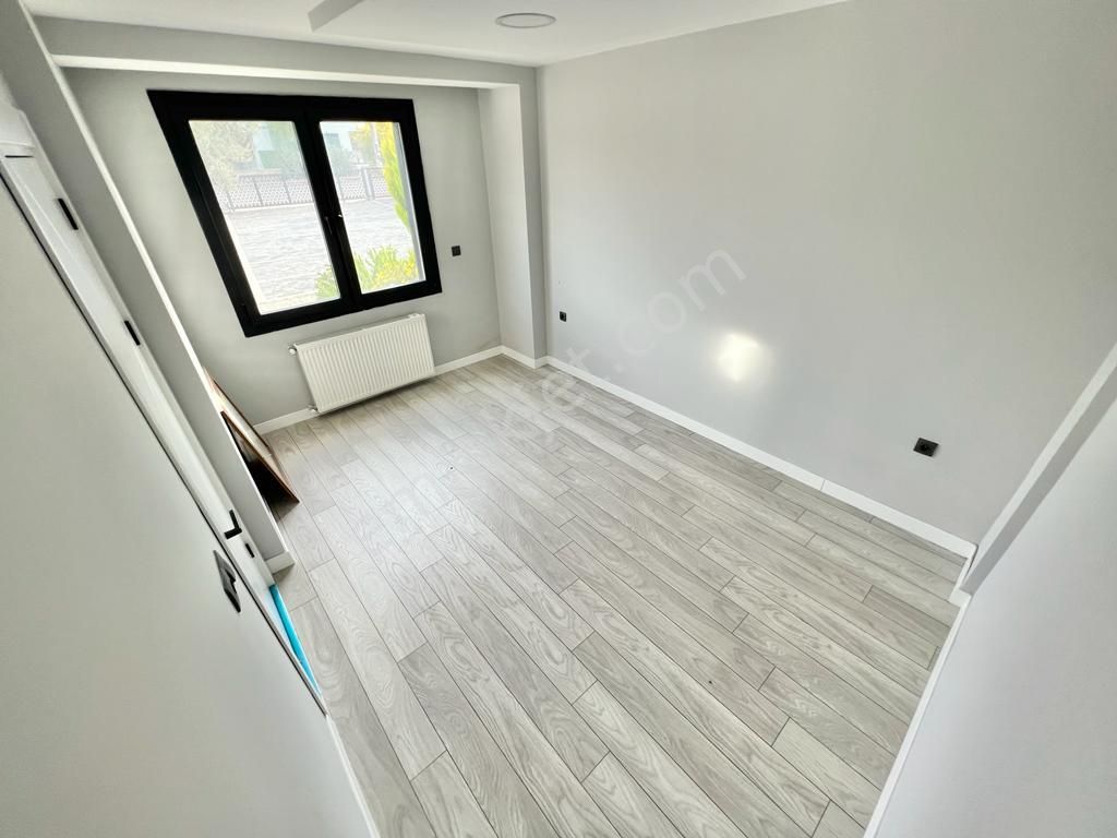 ✨akçay Ay Emlak'tan✨pelitköy'de Denize Sıfır Butik Sitede Yüzme Havuzlu Satılık 1+1 Lüks Daire - Görsel 12