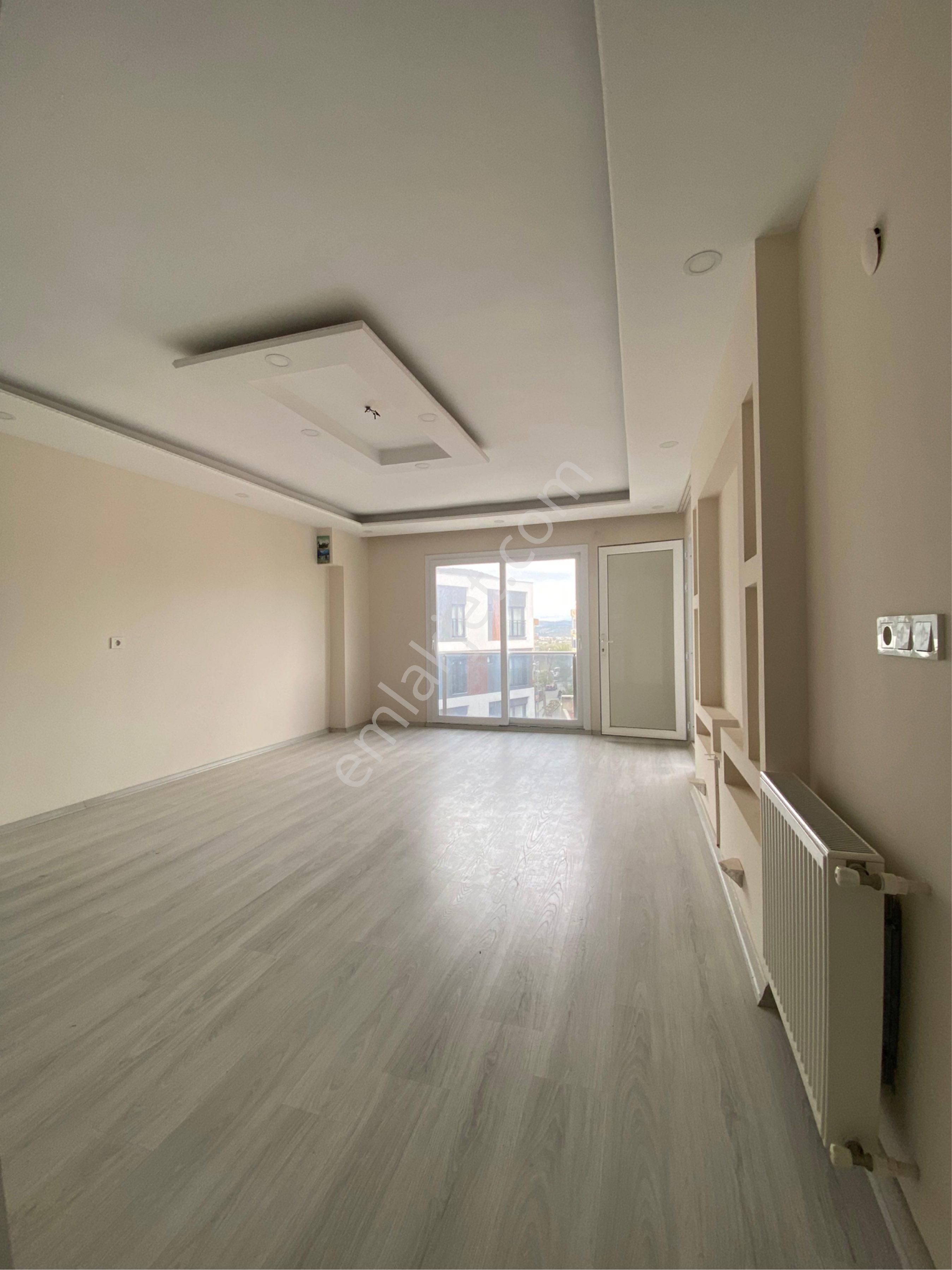 Kuşadası Davutlarda Çift Cepheli Önü Açık Çok Geniş 3+1 Daire - Görsel 7