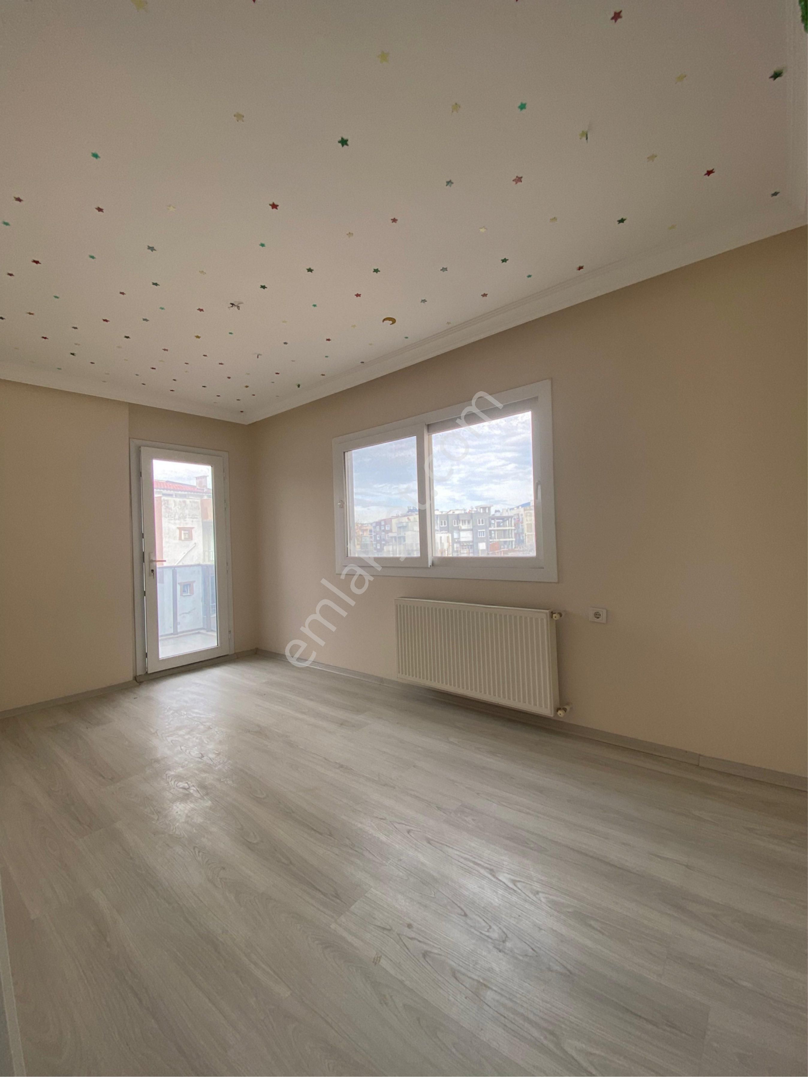 Kuşadası Davutlarda Çift Cepheli Önü Açık Çok Geniş 3+1 Daire - Görsel 14