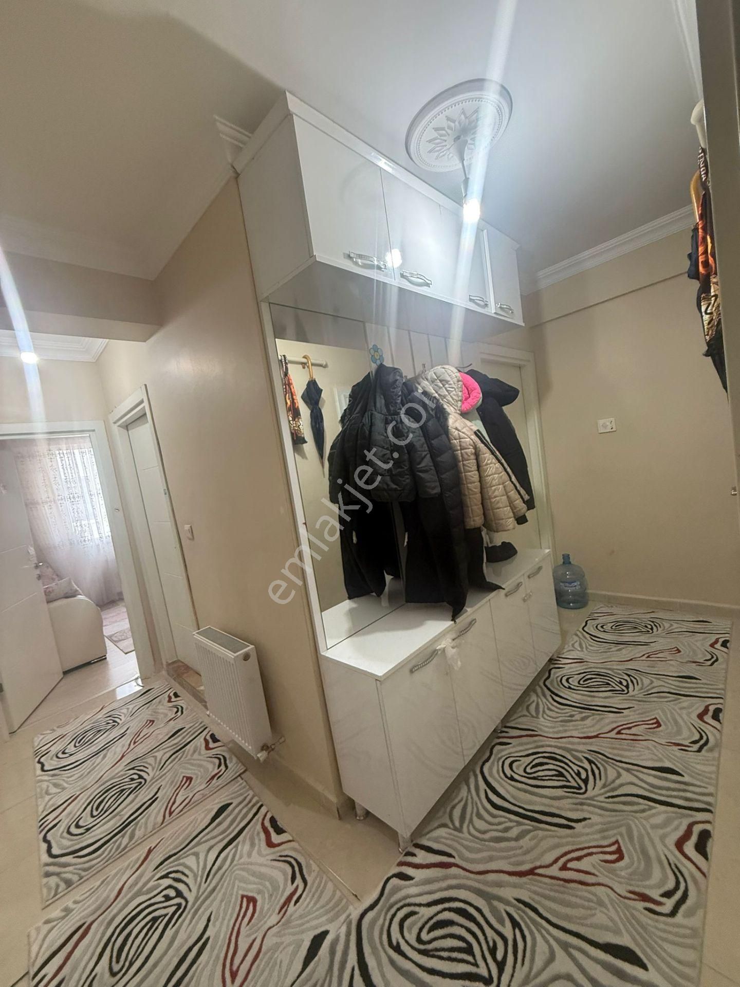 Elmas Emlaktan Mükemmel Lokasyon Kapalı Pazar Yakını 2+1 Ara Kat Daire - Görsel 6