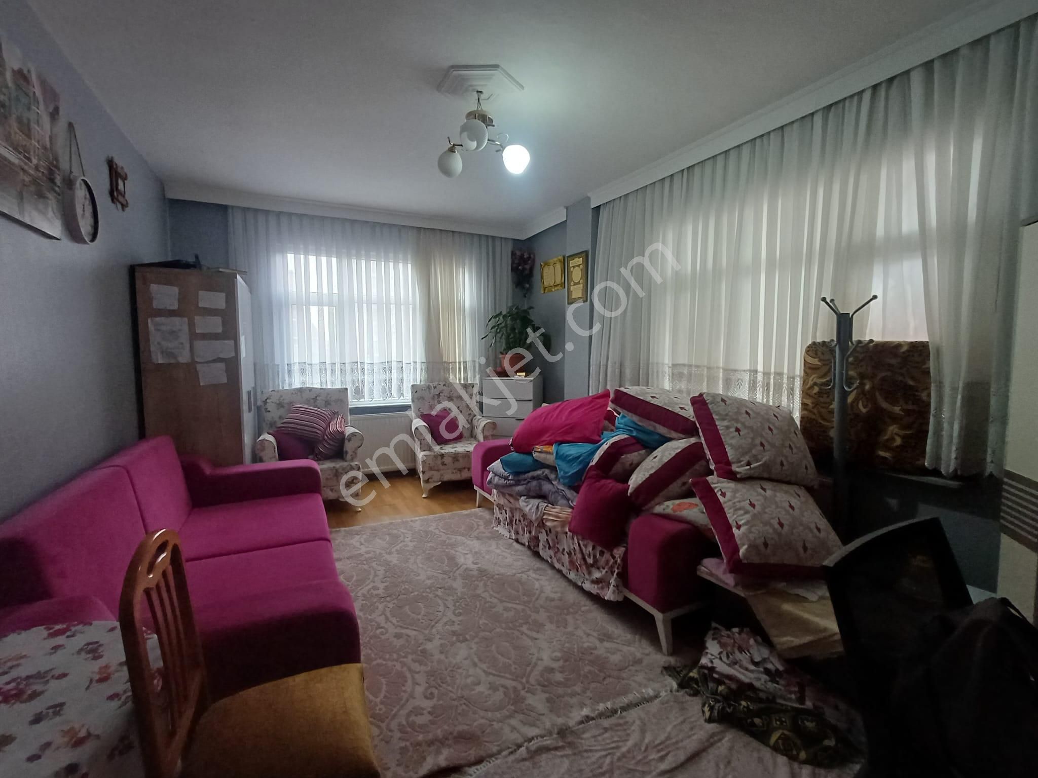 Mertcan Dan Kartal Metroya Yürüme 2+1 Balkonlu Fırsat Satılık Daire