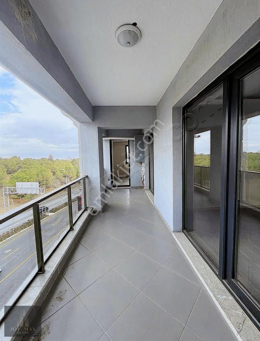 Gümüşler Bulvarı Nazbayrak Mevki Cadde Üzeri Satılık 3+1 Daire - Görsel 5