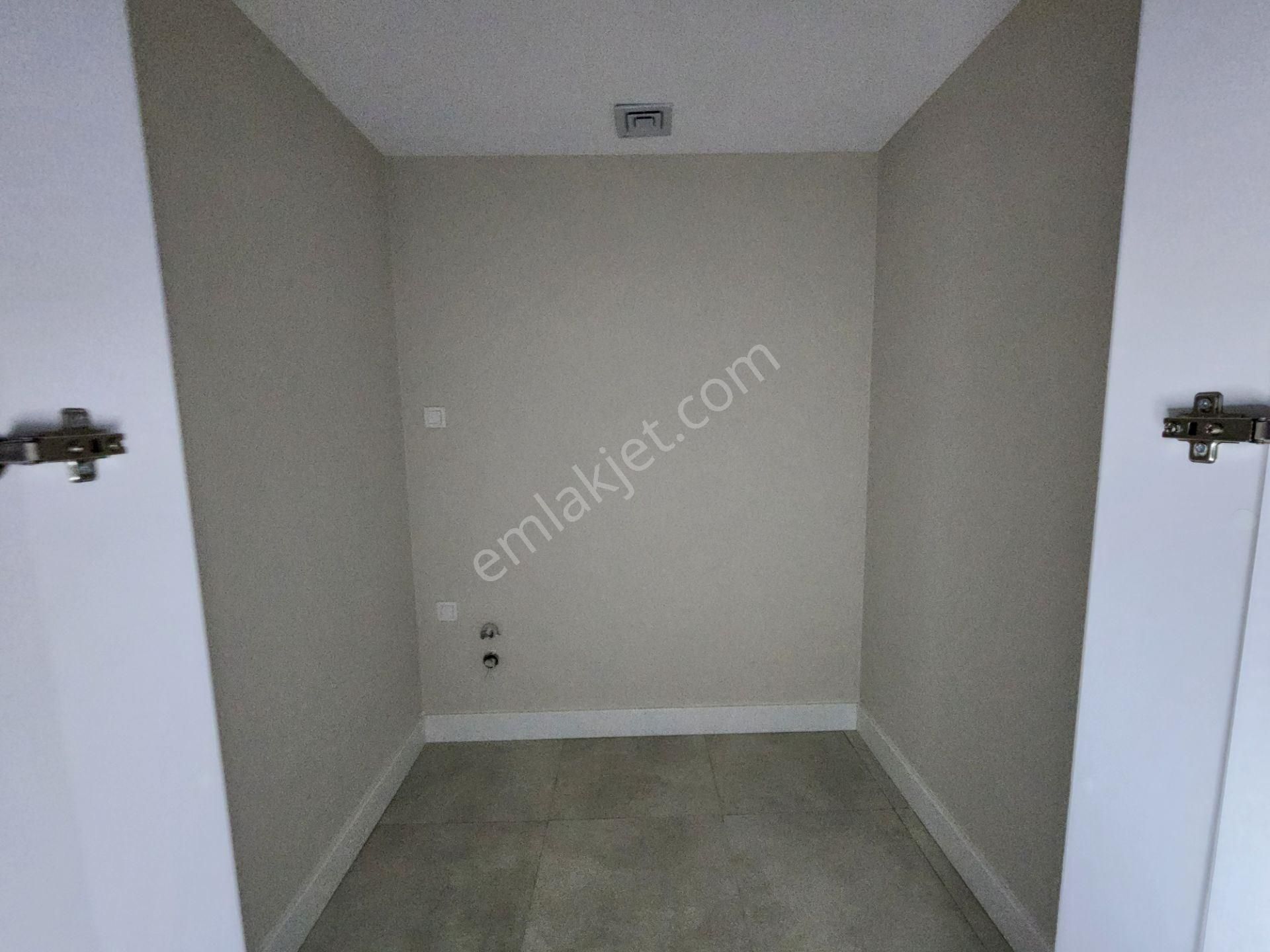 Kartal Batı Yakası Ödeme Avantajlı 47m2 Teraslı Tüm Camlardan Peyzaj Manzaralı Satılık 4+1 Daire - Görsel 18