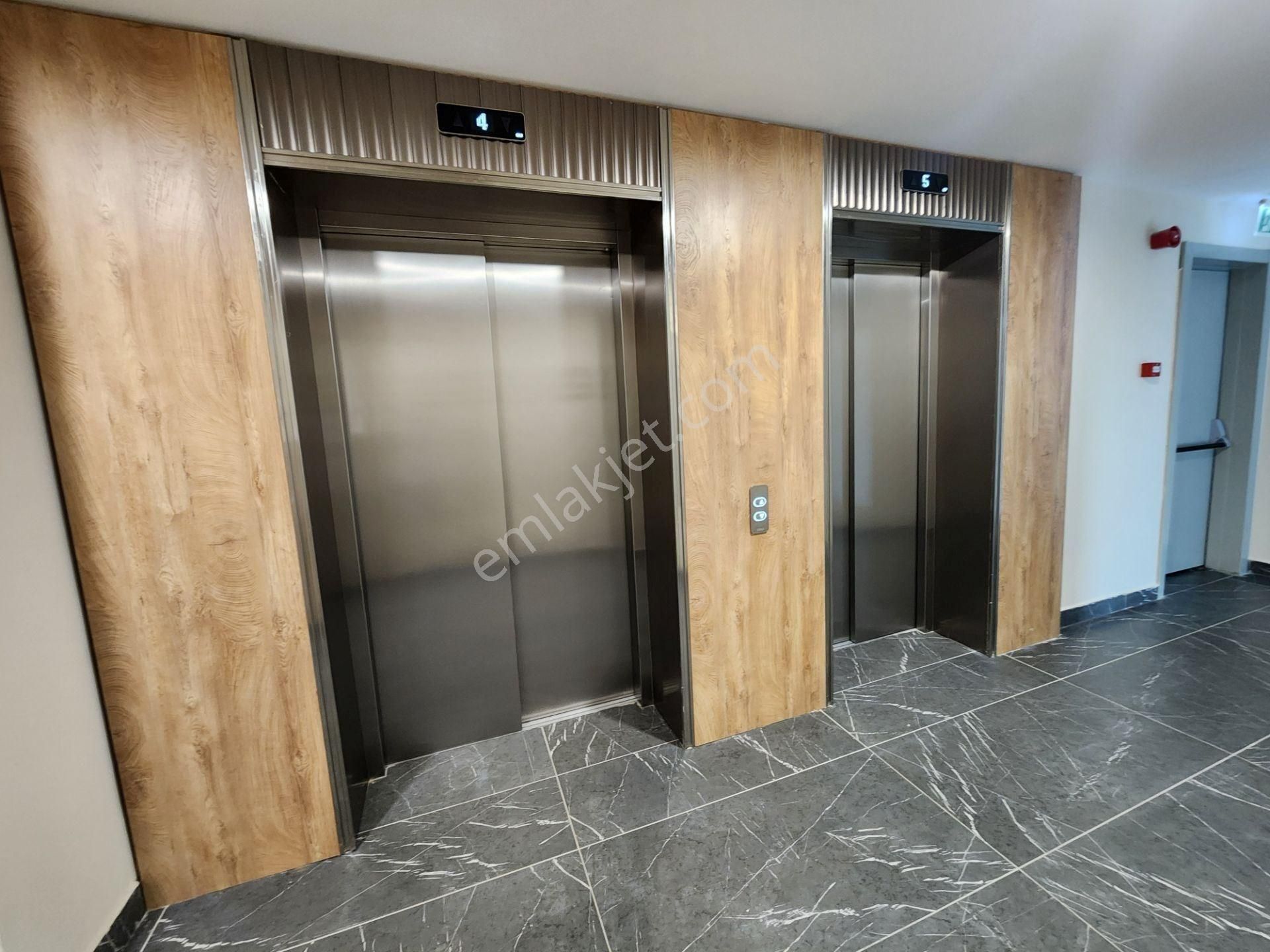 Kartal Batı Yakası Ödeme Avantajlı 47m2 Teraslı Tüm Camlardan Peyzaj Manzaralı Satılık 4+1 Daire - Görsel 31