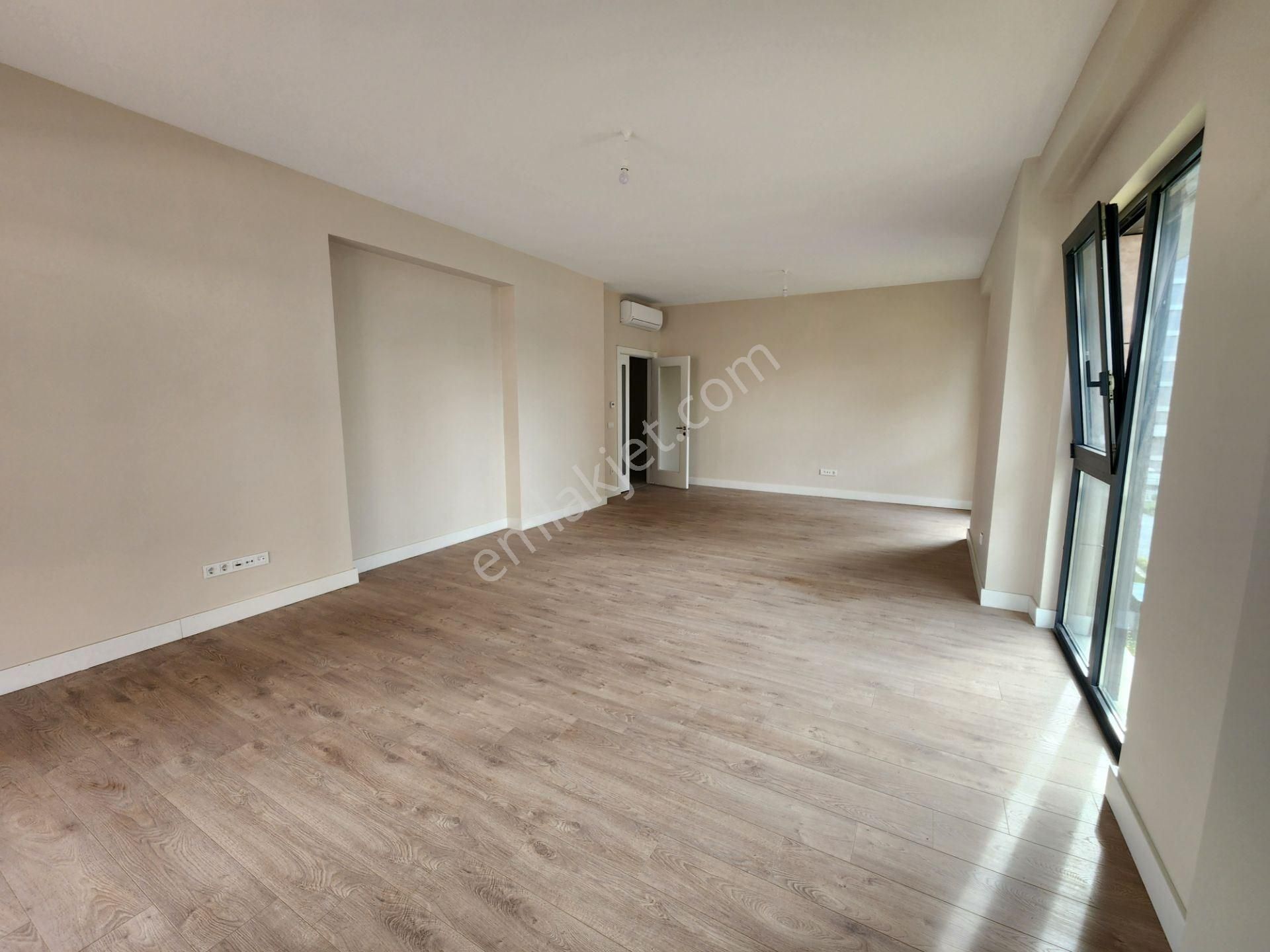 Kartal Batı Yakası Ödeme Avantajlı 47m2 Teraslı Tüm Camlardan Peyzaj Manzaralı Satılık 4+1 Daire - Görsel 5