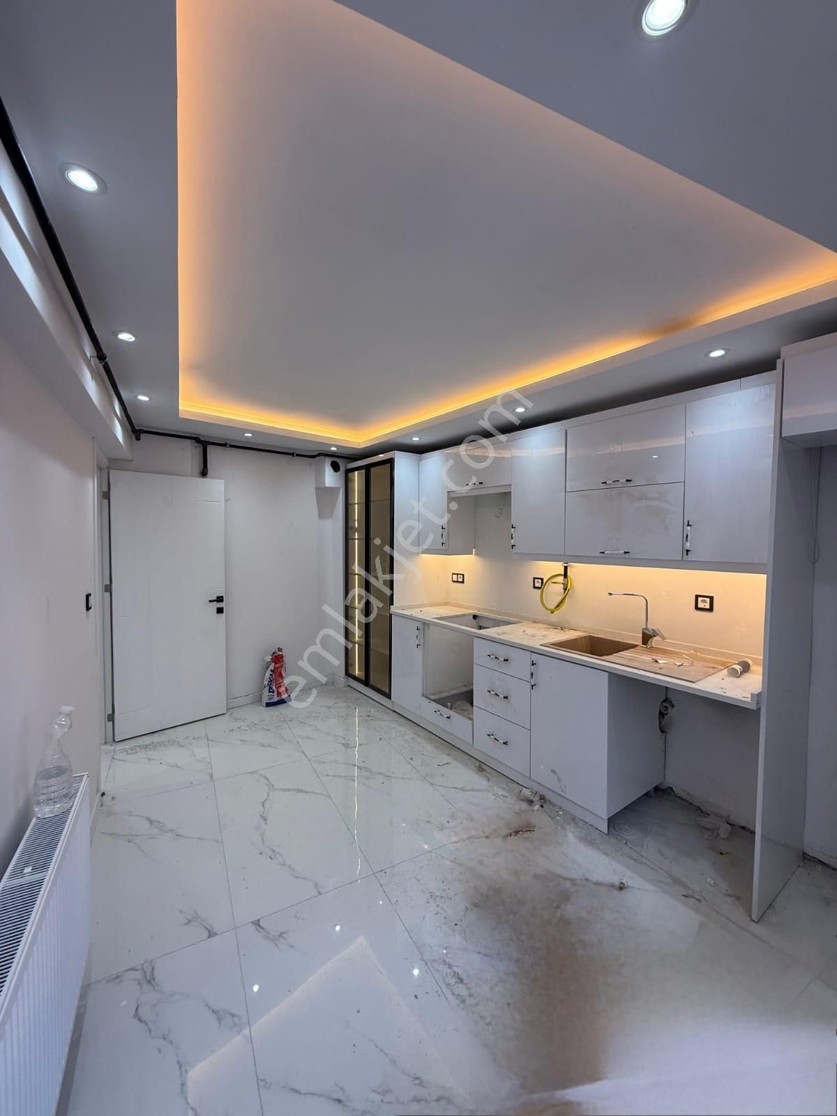 ✅şehitler Mahallesi ✅2+1 90m2 5 Katlının 3 Katı Arakat ❇️kapalı Mutfak Petek Kombili