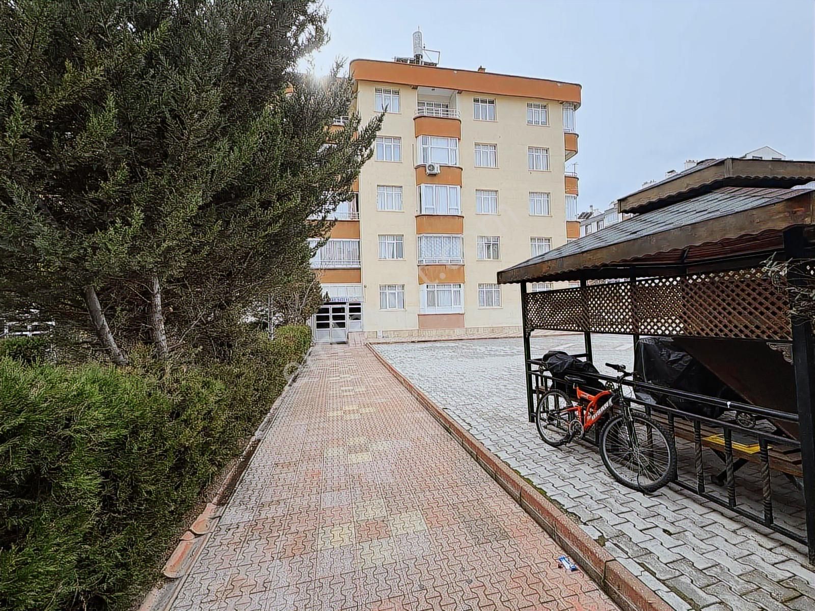 Yazır Mah.kanyon Park Cepheli 3+1 Bakımlı Daire - Görsel 18