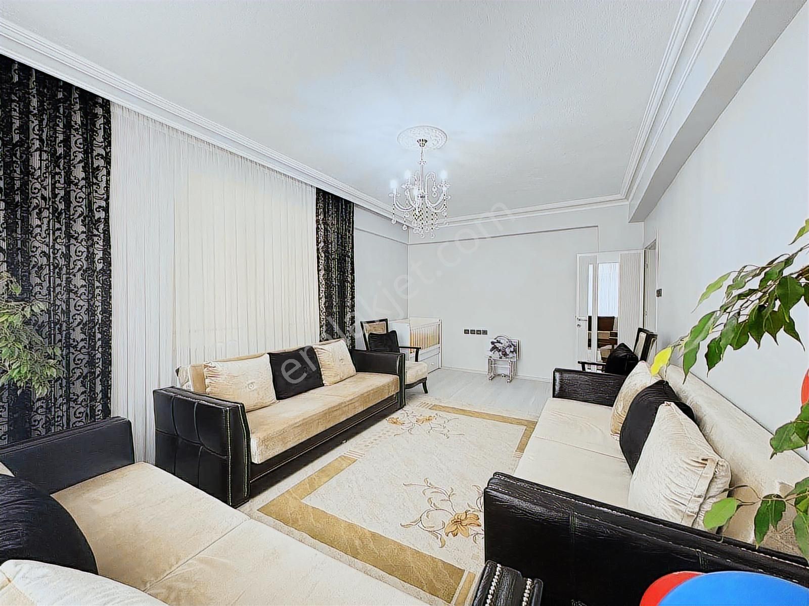 Yazır Mah.kanyon Park Cepheli 3+1 Bakımlı Daire