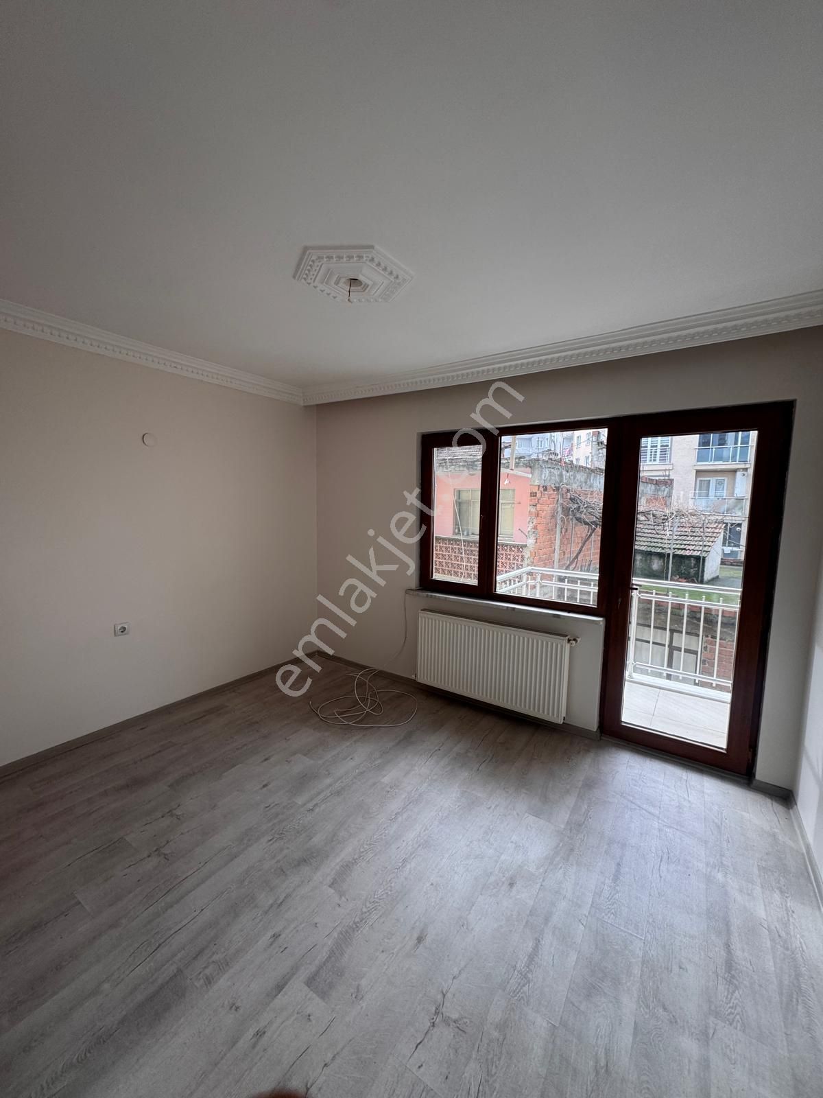 Geniş Salonlu | Kapalı Mutfak | Yeni Boyalı 2+1 Sinandede - Görsel 8