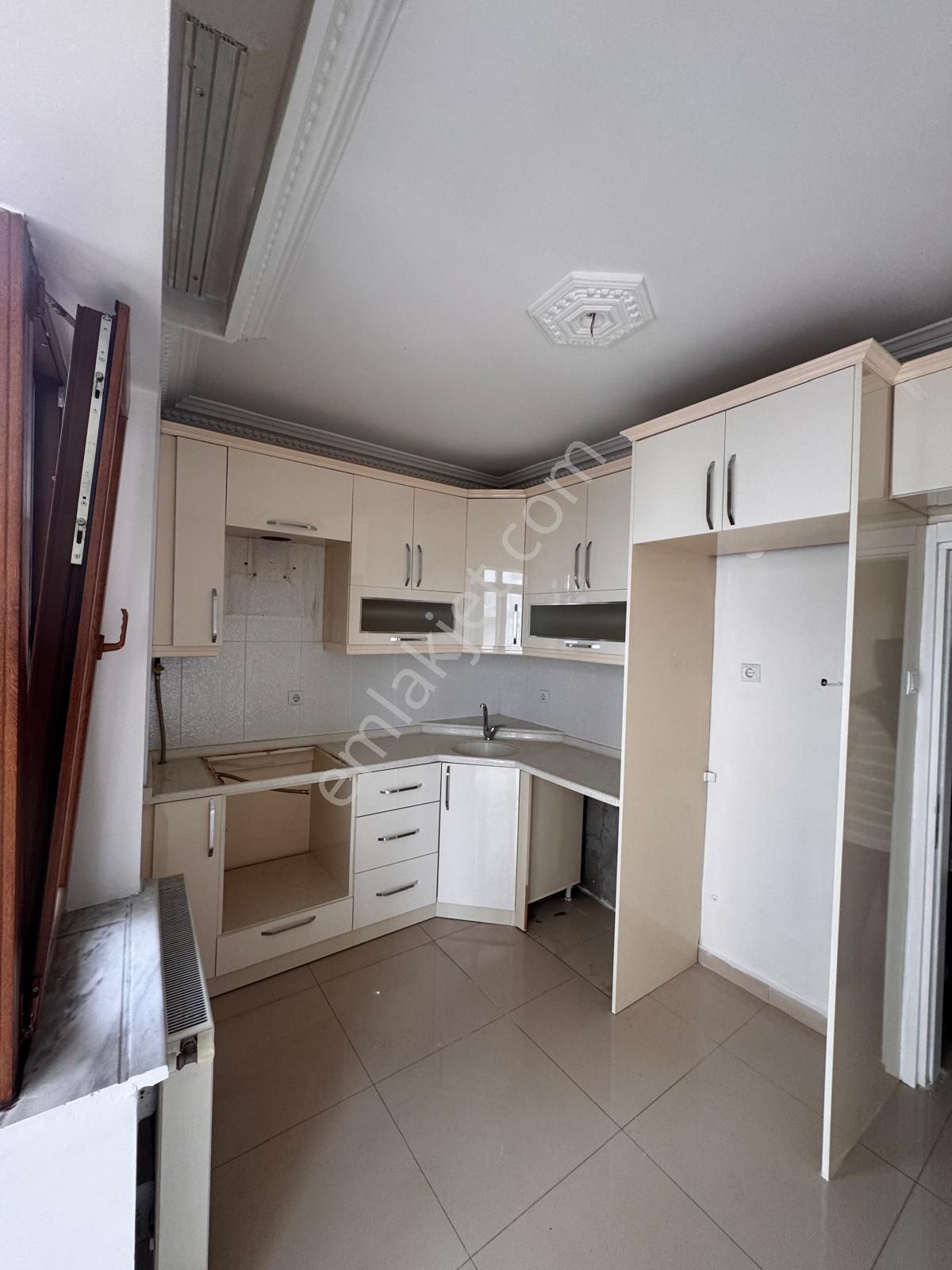 Geniş Salonlu | Kapalı Mutfak | Yeni Boyalı 2+1 Sinandede - Görsel 9