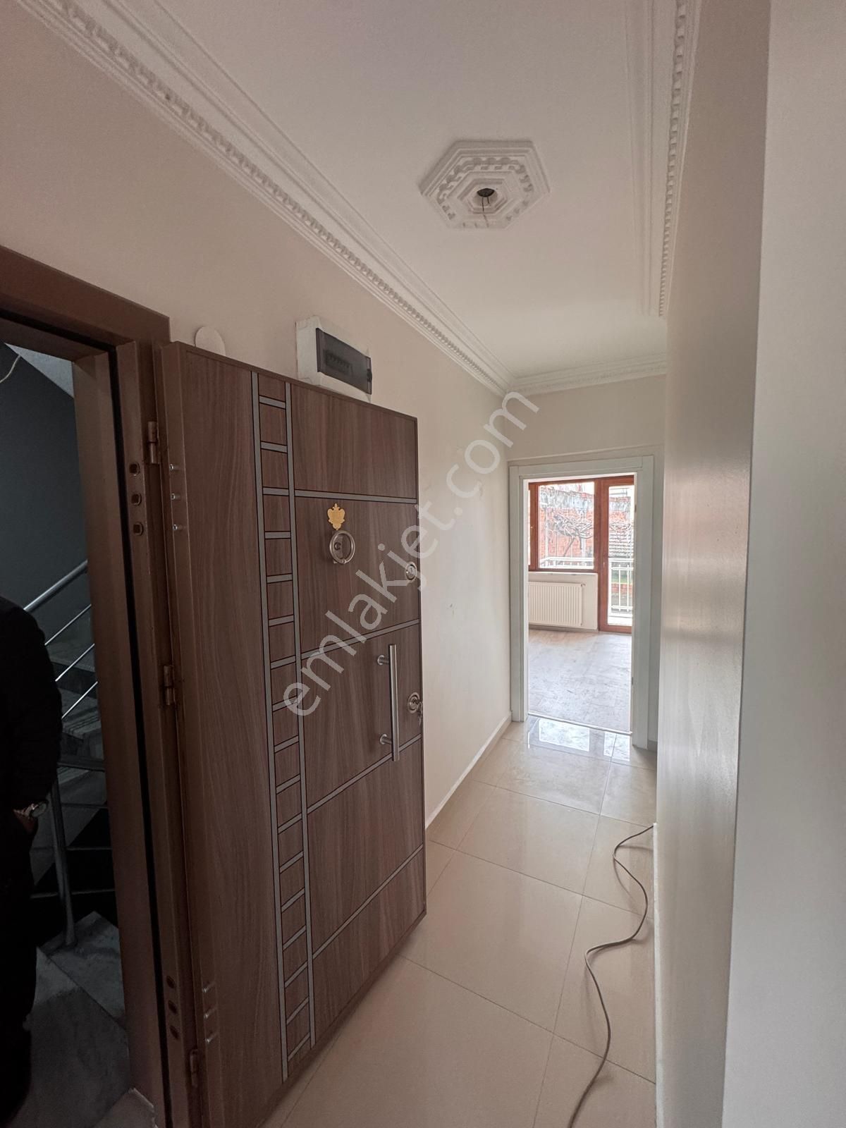 Geniş Salonlu | Kapalı Mutfak | Yeni Boyalı 2+1 Sinandede - Görsel 11