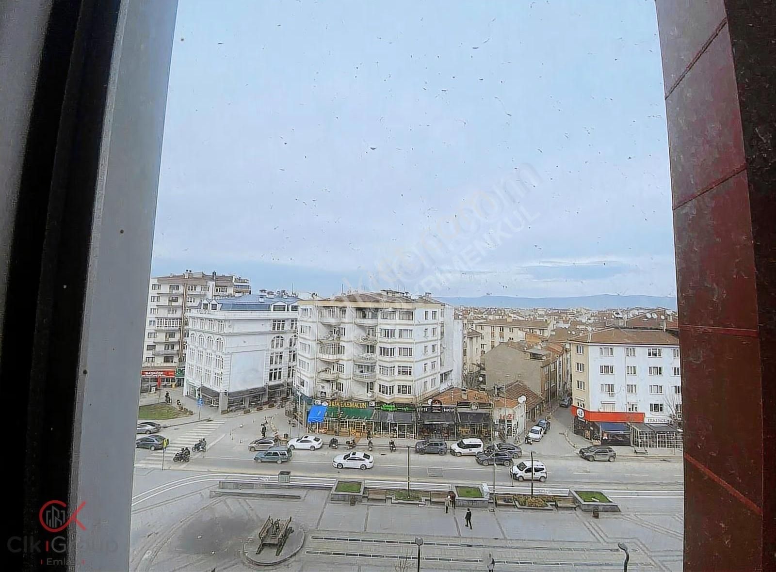 Clk'dan Hatboyu Caddesi Üzerinde 1+1 Residance Dairesi - Görsel 8