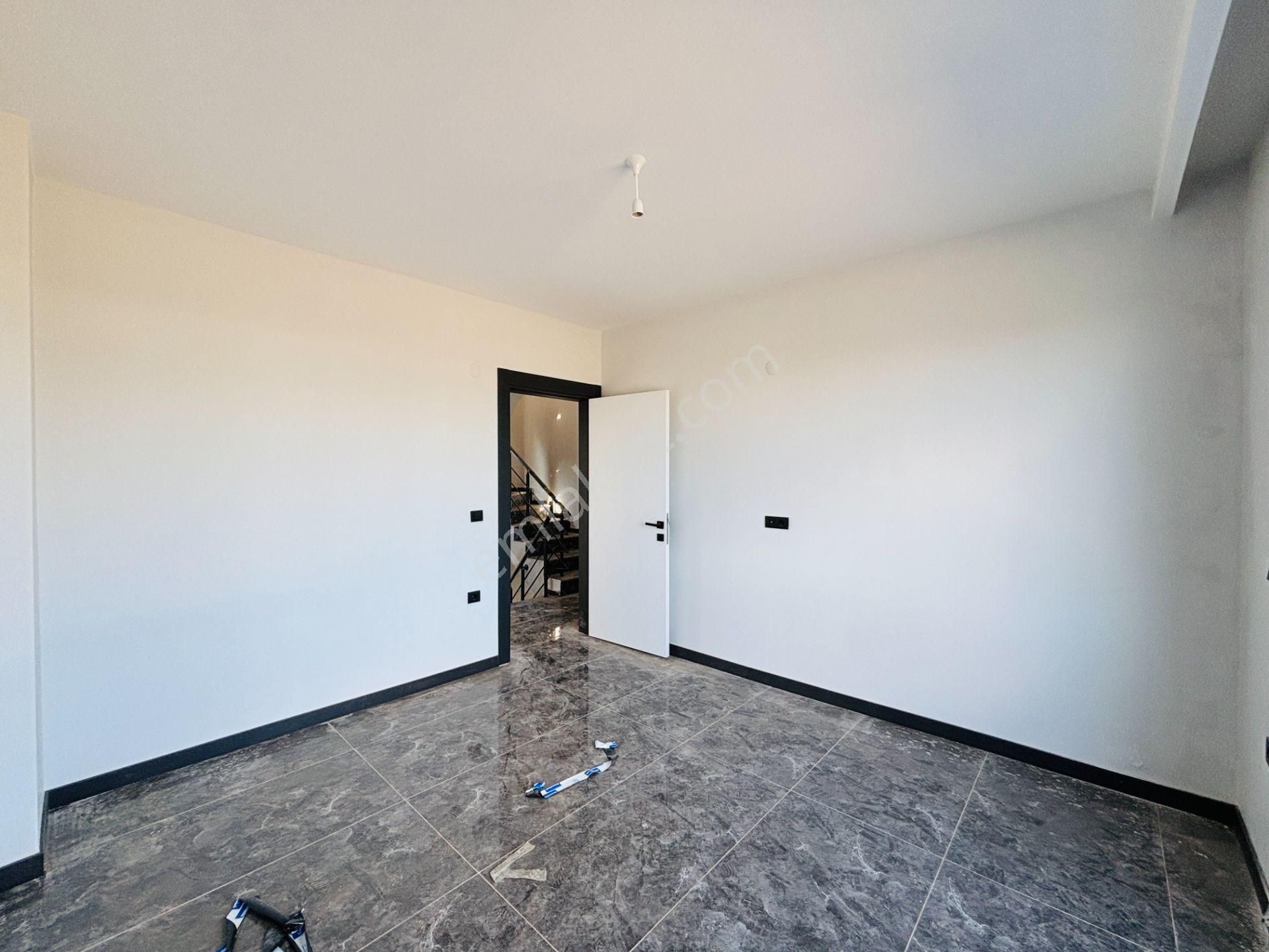 İzmir Seferihisar Cumhuriyet’de Güzel Konumda 3+1 Tripleks Yazlık Villa - Görsel 20