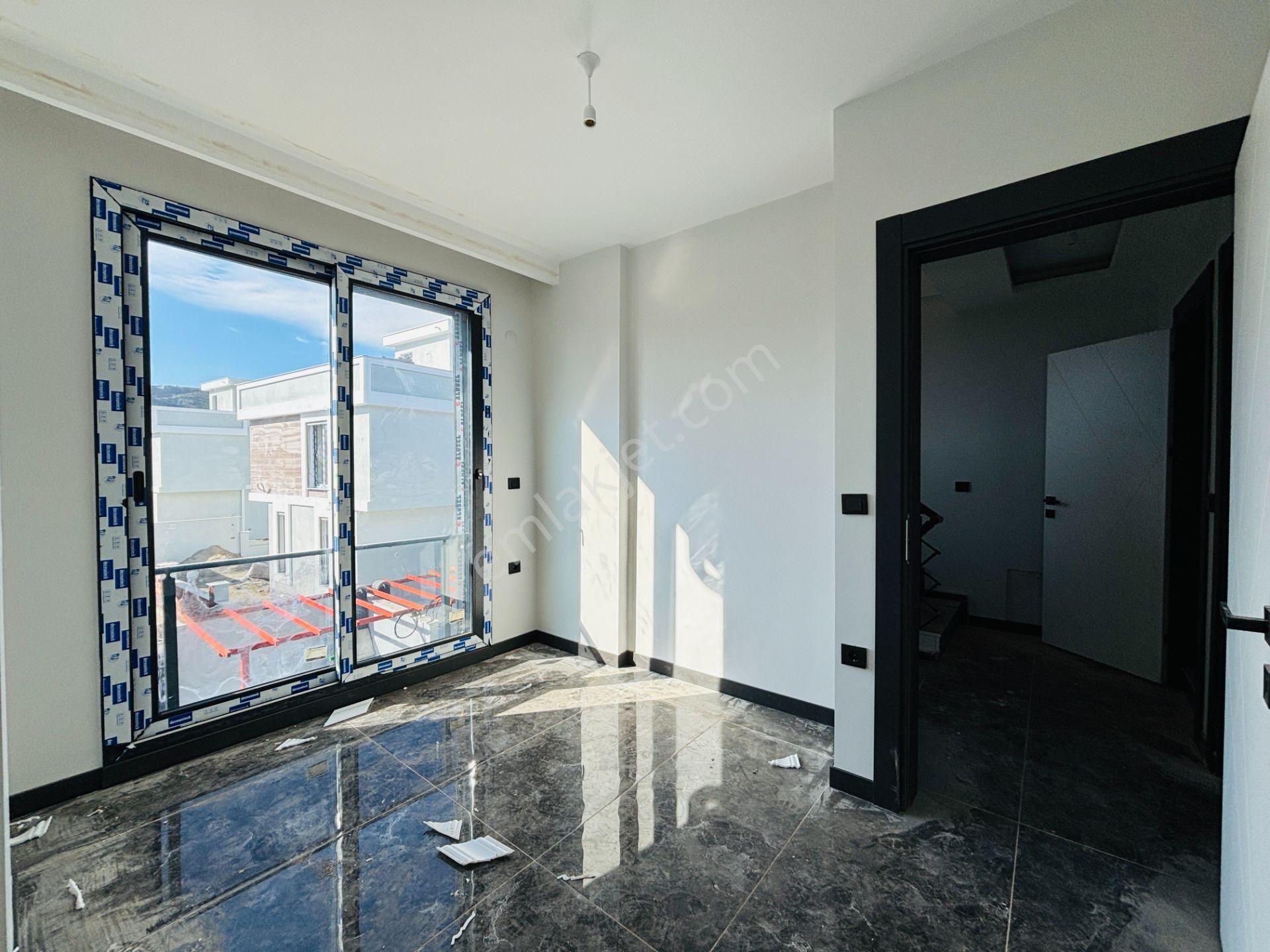 İzmir Seferihisar Cumhuriyet’de Güzel Konumda 3+1 Tripleks Yazlık Villa - Görsel 22