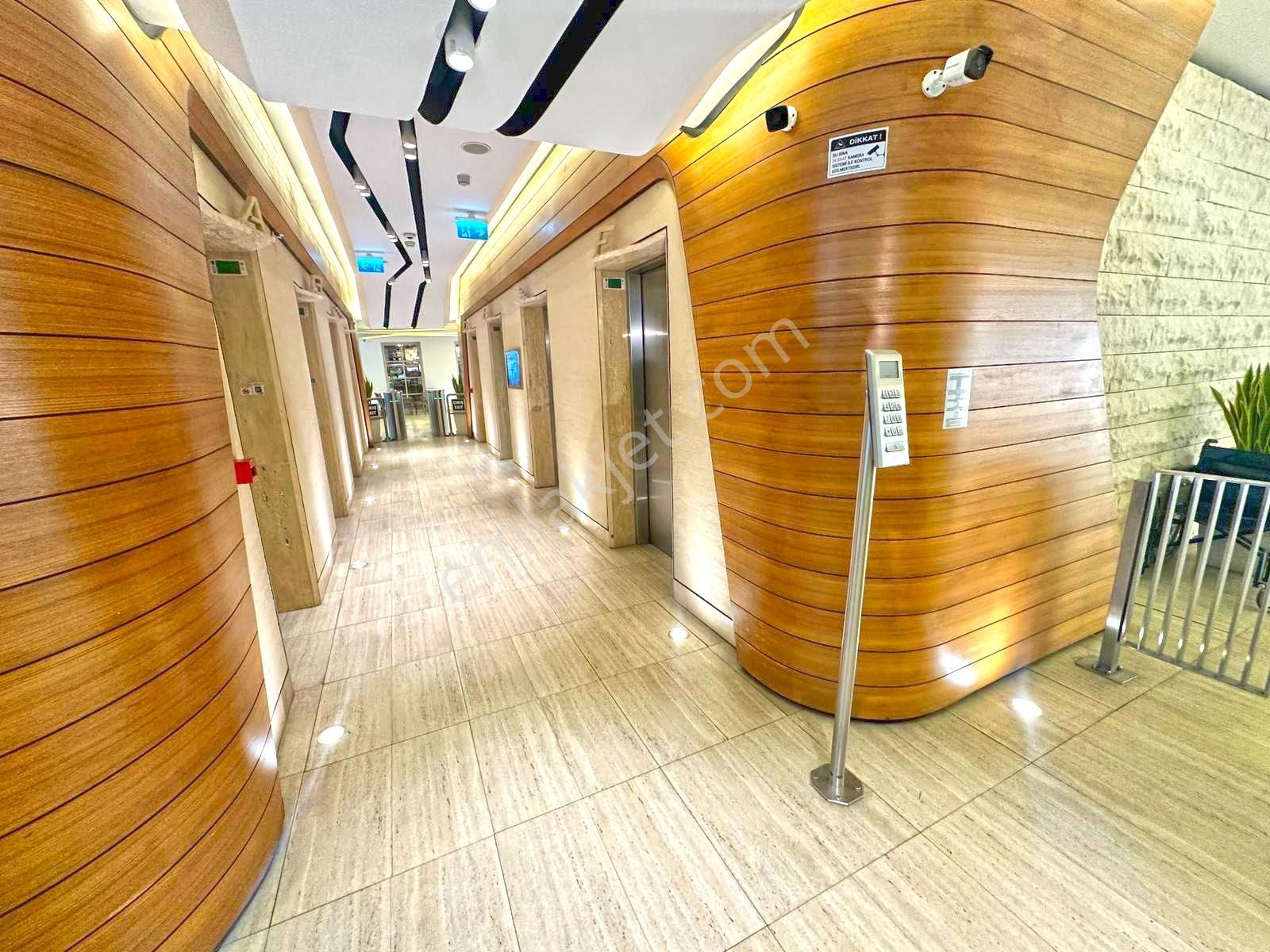 Remax'tan Maslak Sun Plaza'da Hazır Eşyalı 200 M2 Kiralık Ofis - Görsel 3