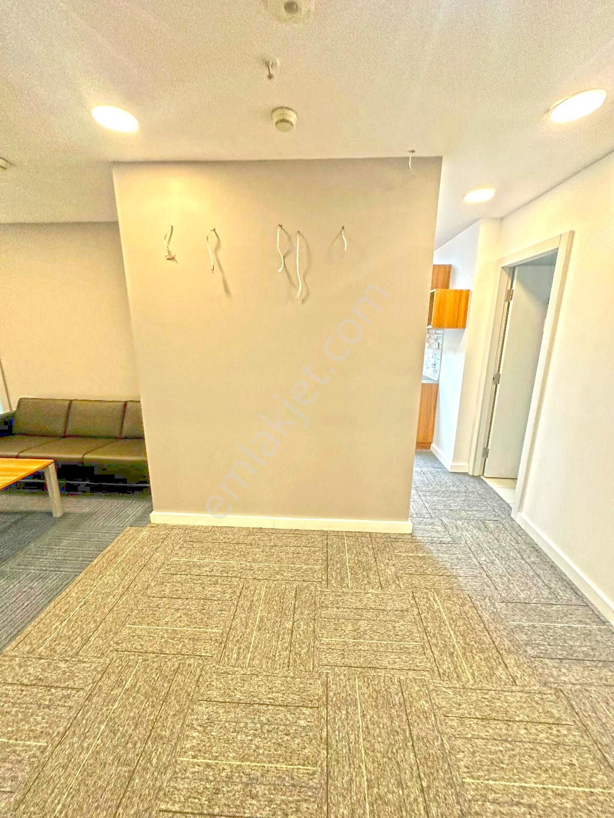 Remax'tan Maslak Sun Plaza'da Hazır Eşyalı 200 M2 Kiralık Ofis - Görsel 5
