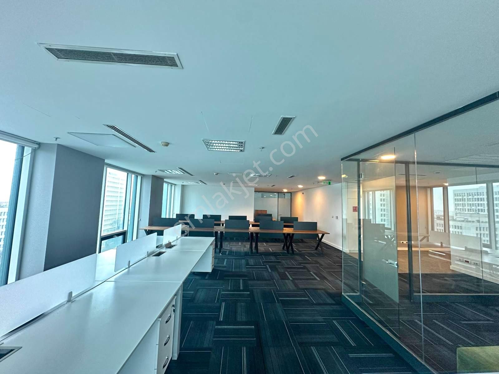 Remax'tan Maslak Sun Plaza'da Hazır Eşyalı 200 M2 Kiralık Ofis - Görsel 23