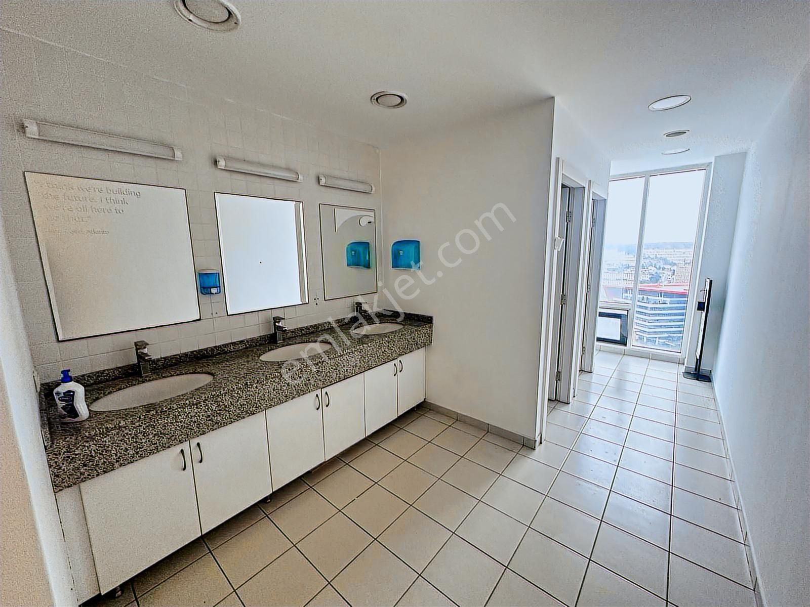 Remax'tan Maslak Sun Plaza'da Hazır Eşyalı 200 M2 Kiralık Ofis - Görsel 14