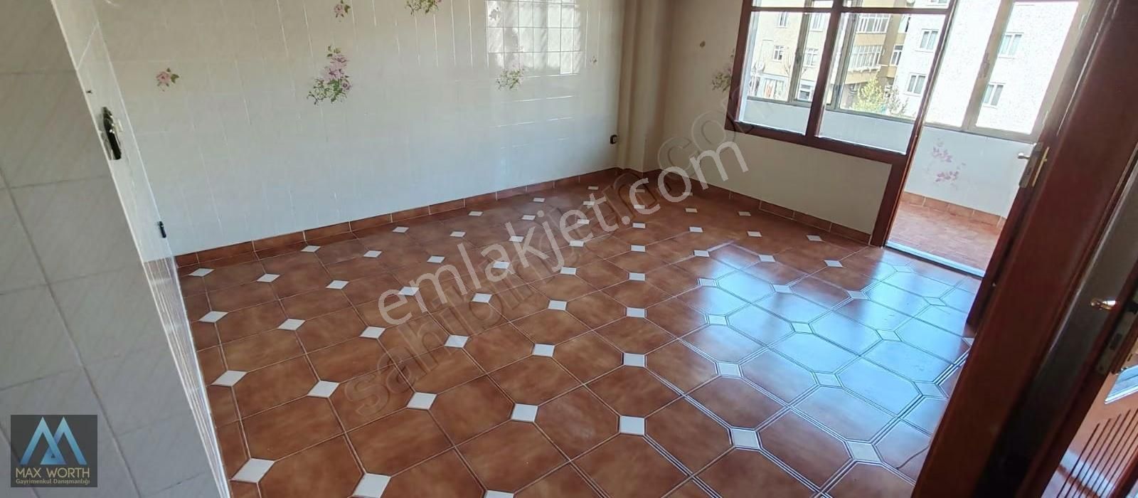 4 Balkonlu Yerden Isıtmalı Okul Yanı 150 M2 Kiralık 3+1 - Görsel 3