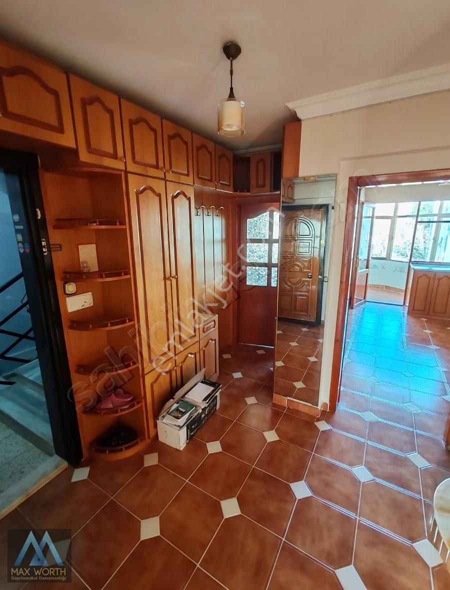 4 Balkonlu Yerden Isıtmalı Okul Yanı 150 M2 Kiralık 3+1