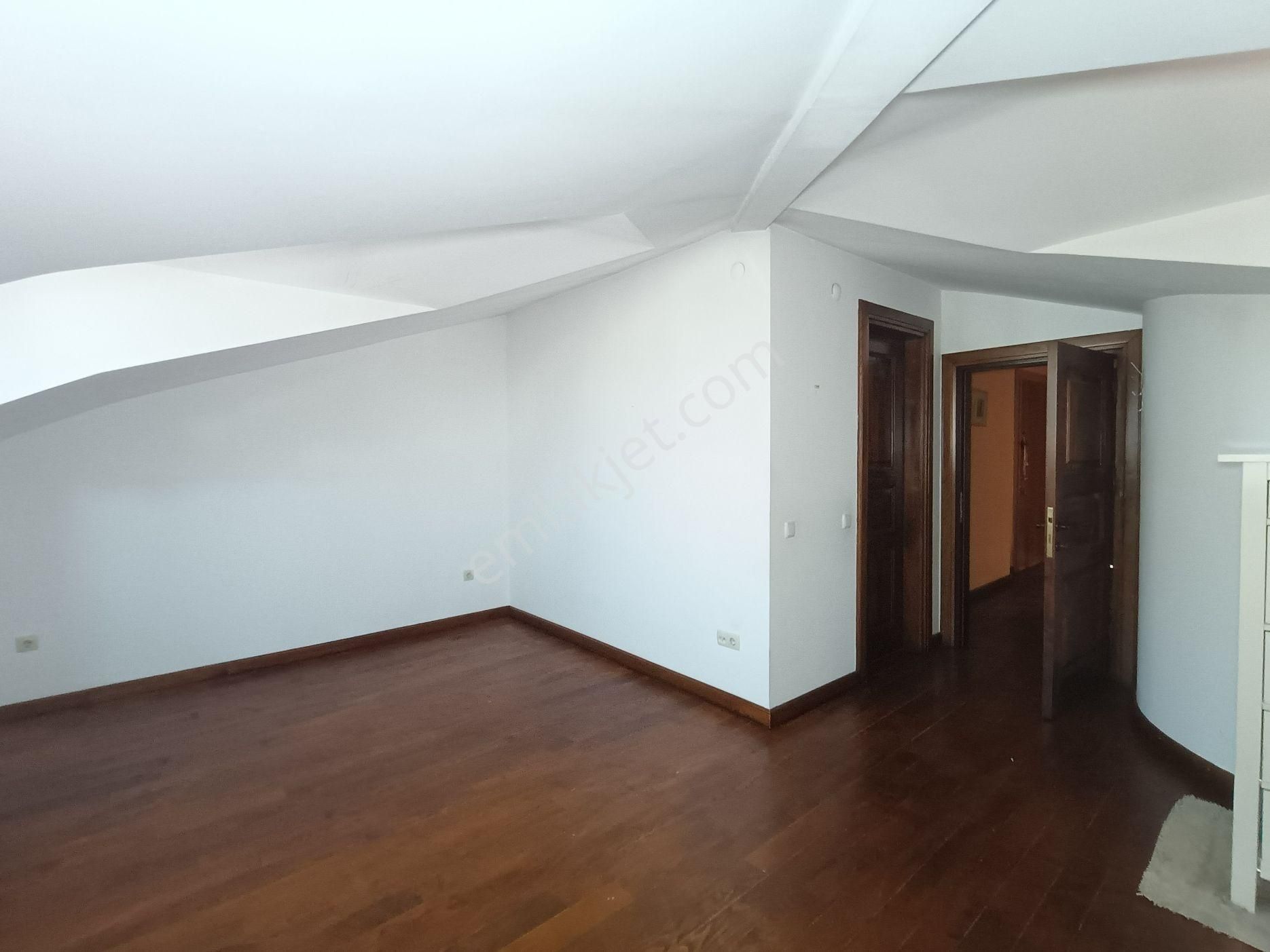 Üsküdar'da Masif Zeminli, Ultra Verimli, Standart Üstü Satılık Dubleks Daire - Görsel 24