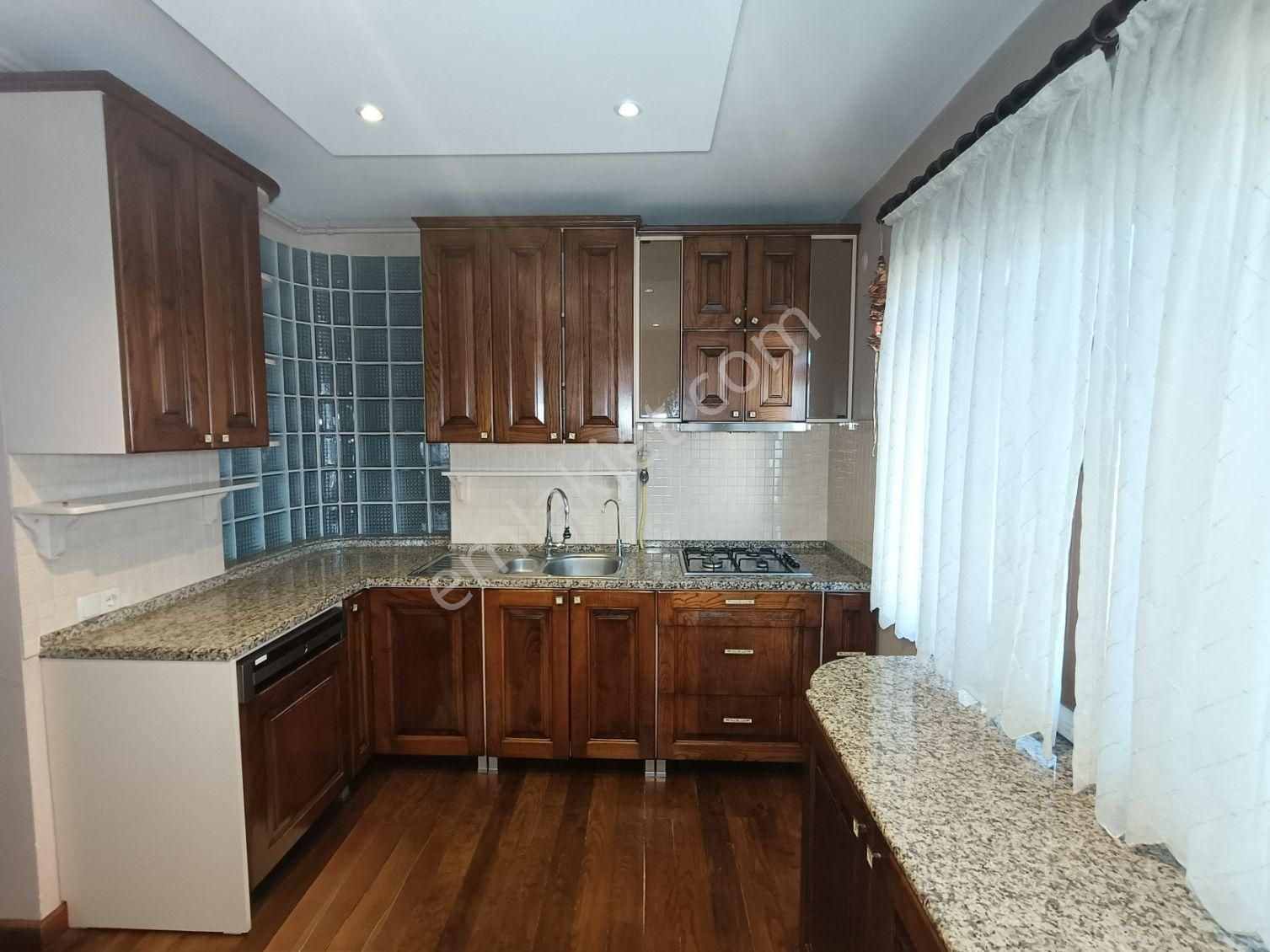 Üsküdar'da Masif Zeminli, Ultra Verimli, Standart Üstü Satılık Dubleks Daire - Görsel 14