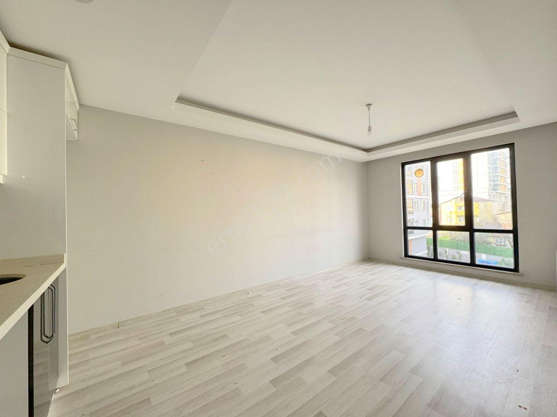 Mertcan'dan Havuzlu Güvenlikli Sitede Kaçmaz Fiyata Fırsat 2+1