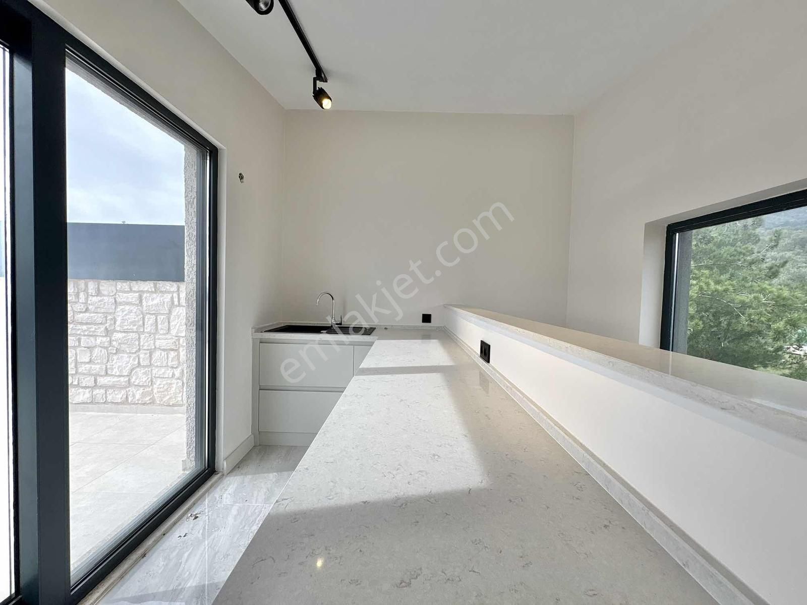 Onur Yıldırımdan Gürede 4+1 Havuzlu Saunalı Satılık Lüx Villa - Görsel 6