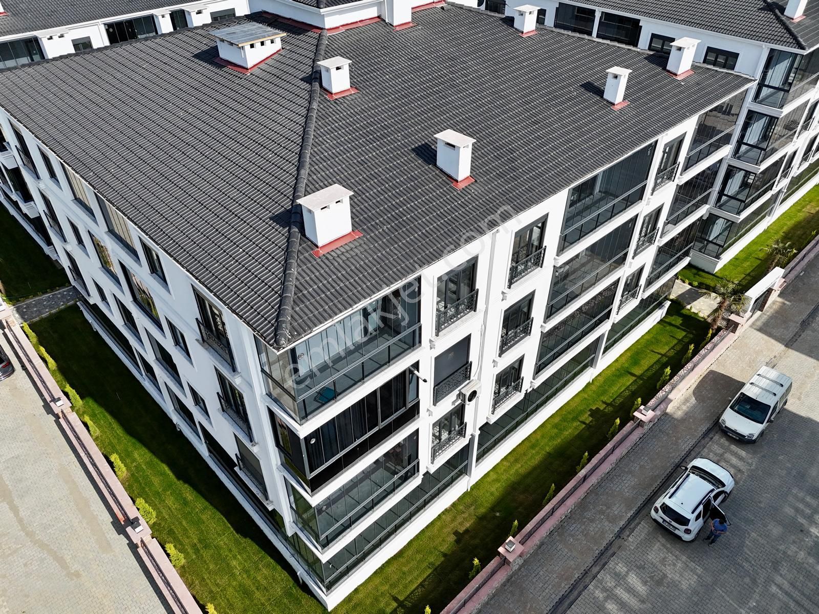 Akçay Aras Emlaktan Altınkumda 2+1 Ara Kat Sıfır Daire - Görsel 6