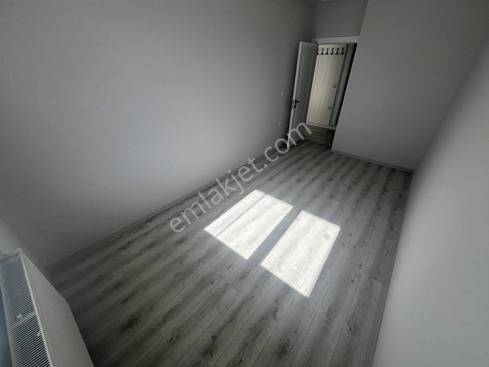 Akçay Aras Emlaktan Altınkumda 2+1 Ara Kat Sıfır Daire - Görsel 24