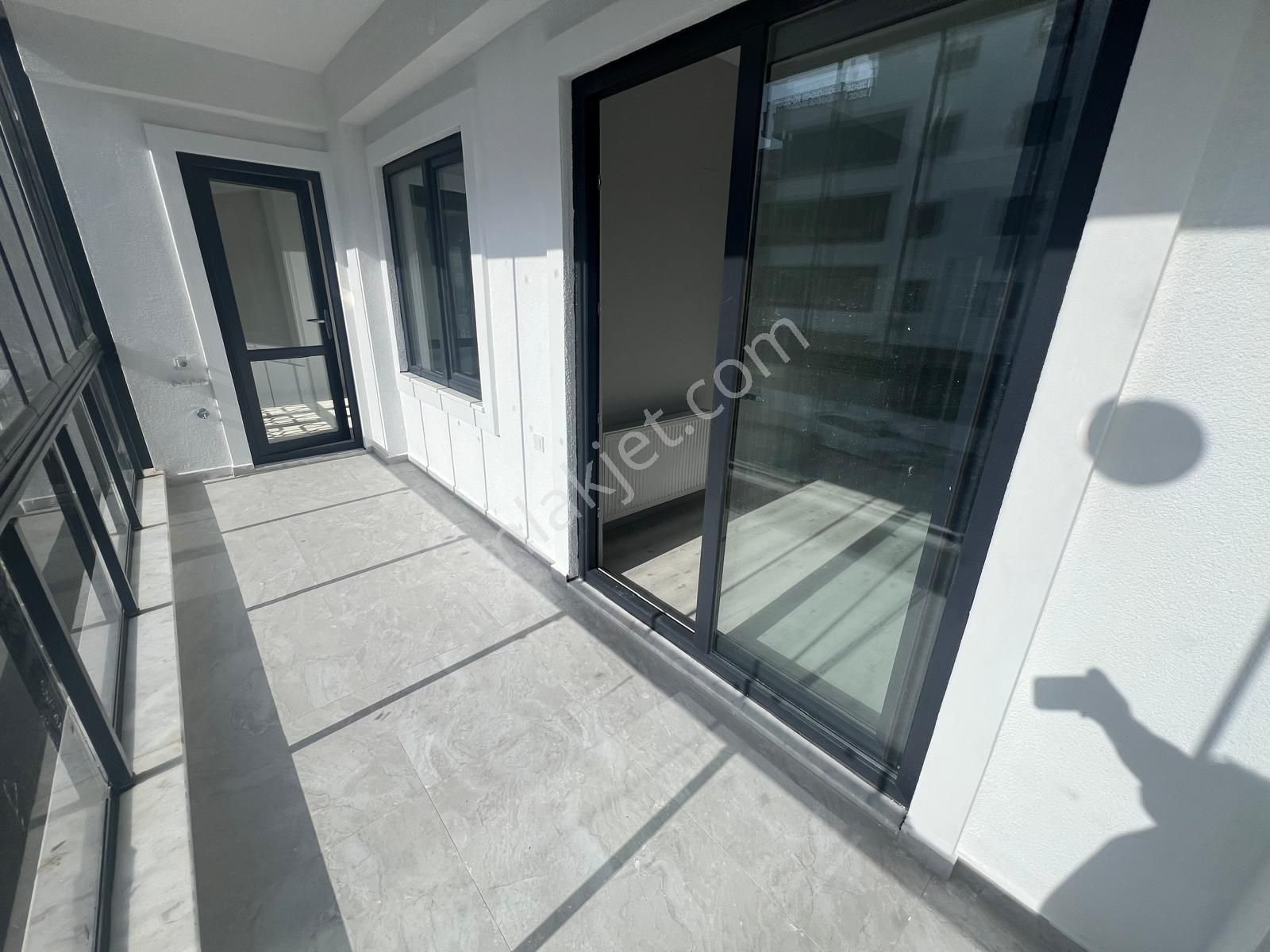 Akçay Aras Emlaktan Altınkumda 2+1 Ara Kat Sıfır Daire - Görsel 20
