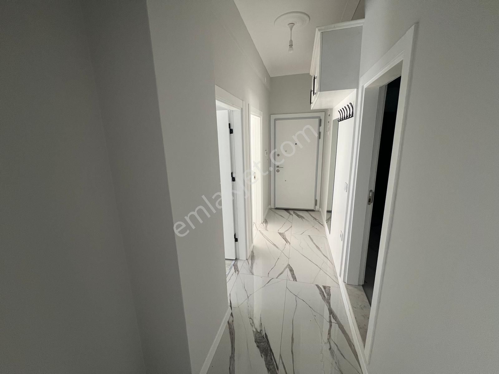 Akçay Aras Emlaktan Altınkumda 2+1 Ara Kat Sıfır Daire - Görsel 14