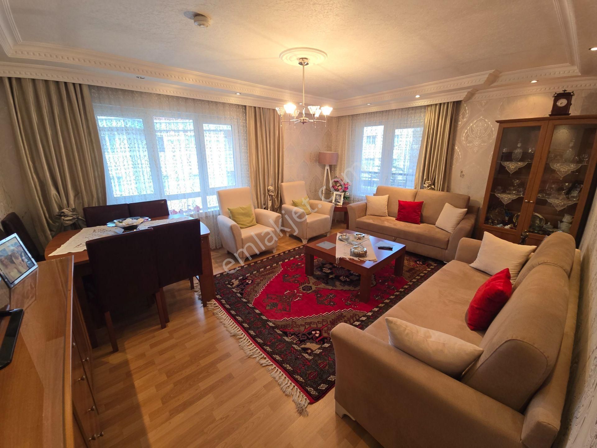 Nato Yolu Caddesi 150 Mt Full Yapılı Alttan Isıtmalı 5+1 Fırsat