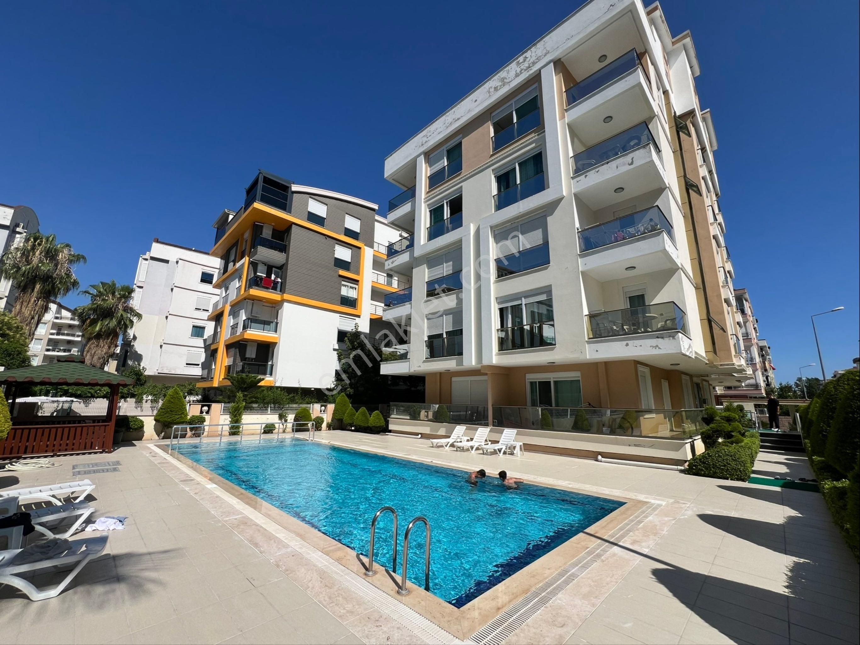 Antalya Konyaaltı Hurma Merkezi Konumda Geniş 1+1 Full Eşyalı Kiralık Daire - Görsel 13