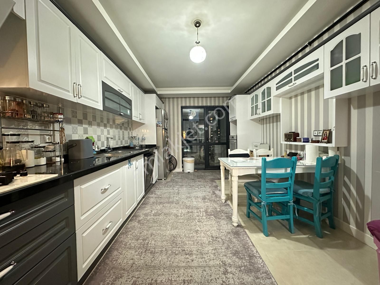 Pursaklar Mehmet Zengin Emlak'tan Hastane Yakını 14.kat 4+1 Lüks Sitede Daire