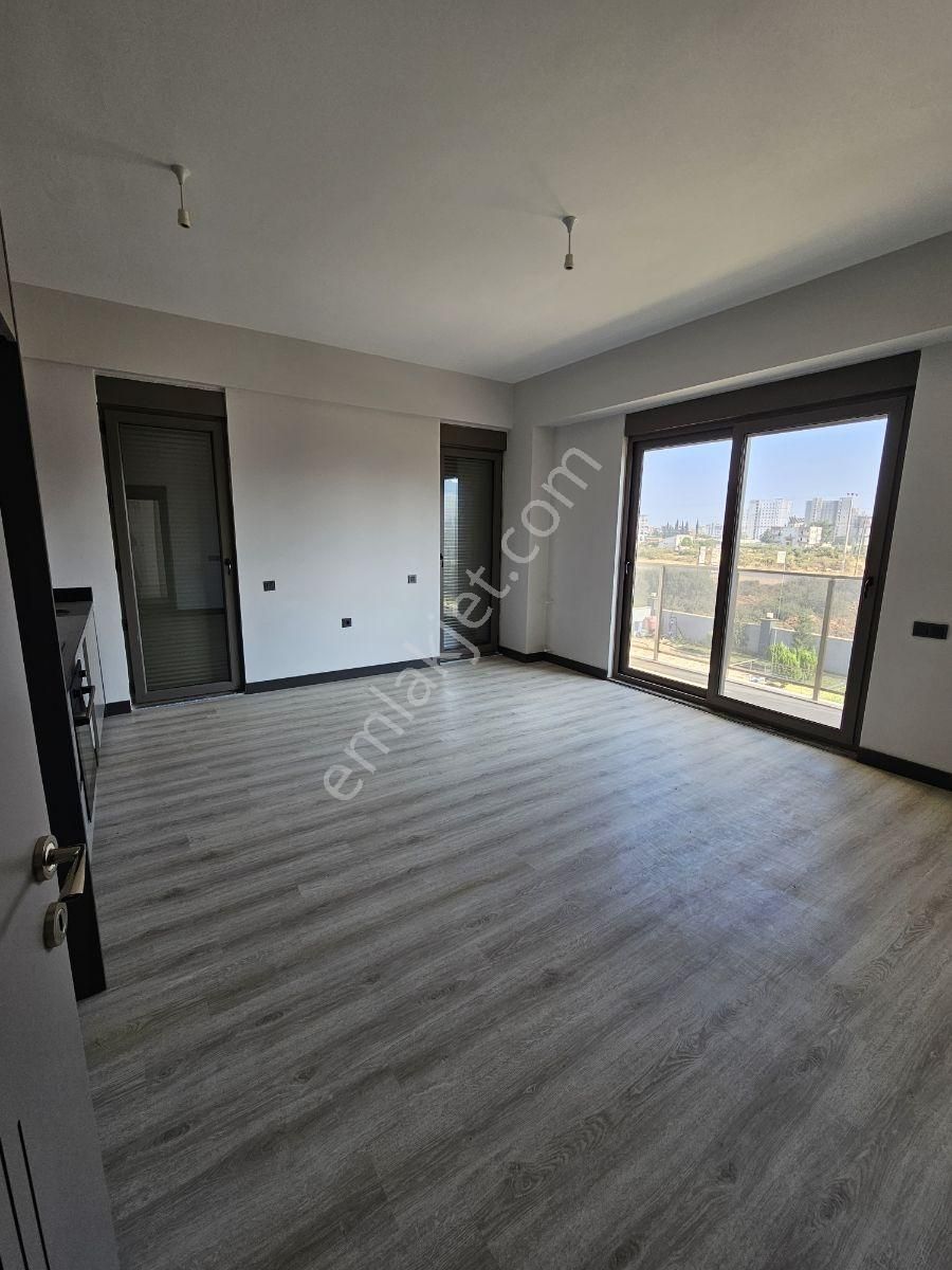 Altıntaş Havaalanı Yakını Havuzlu Site İçi 2+1 Kiralık Boş Daire - Görsel 2