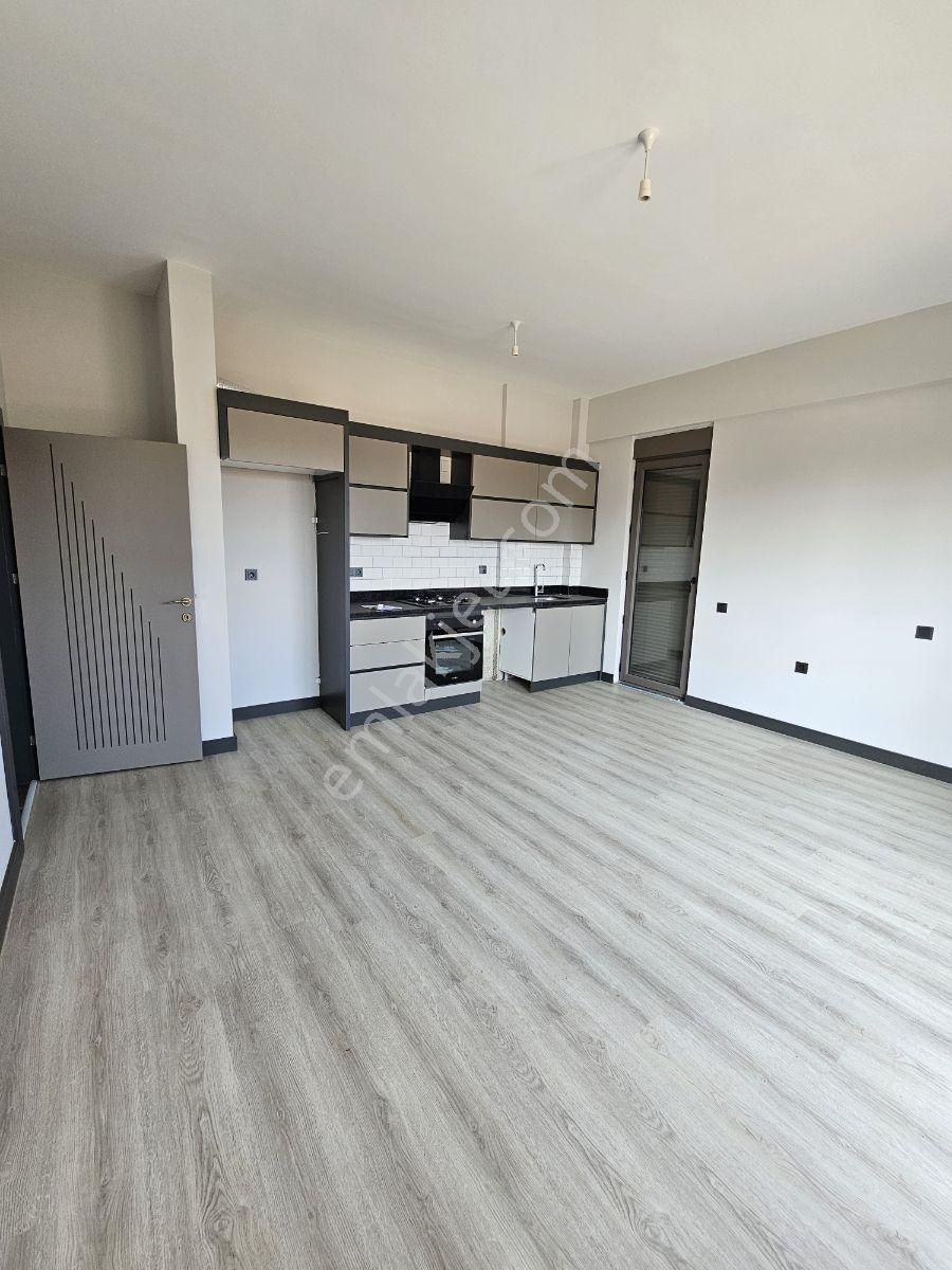 Altıntaş Havaalanı Yakını Havuzlu Site İçi 2+1 Kiralık Boş Daire