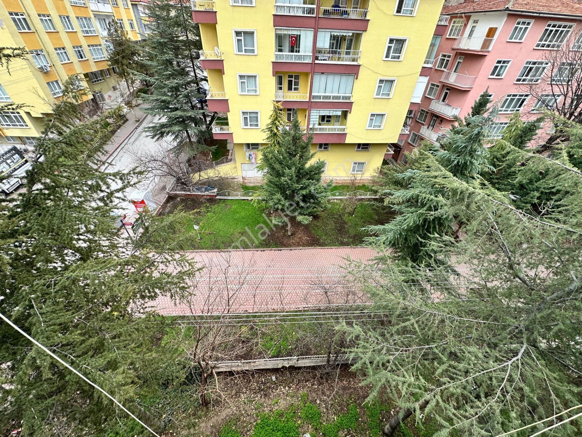 Uzman Emlak Ofisinden İncirli Mh.de Katta Manzaralı 3+1 Daire - Görsel 17