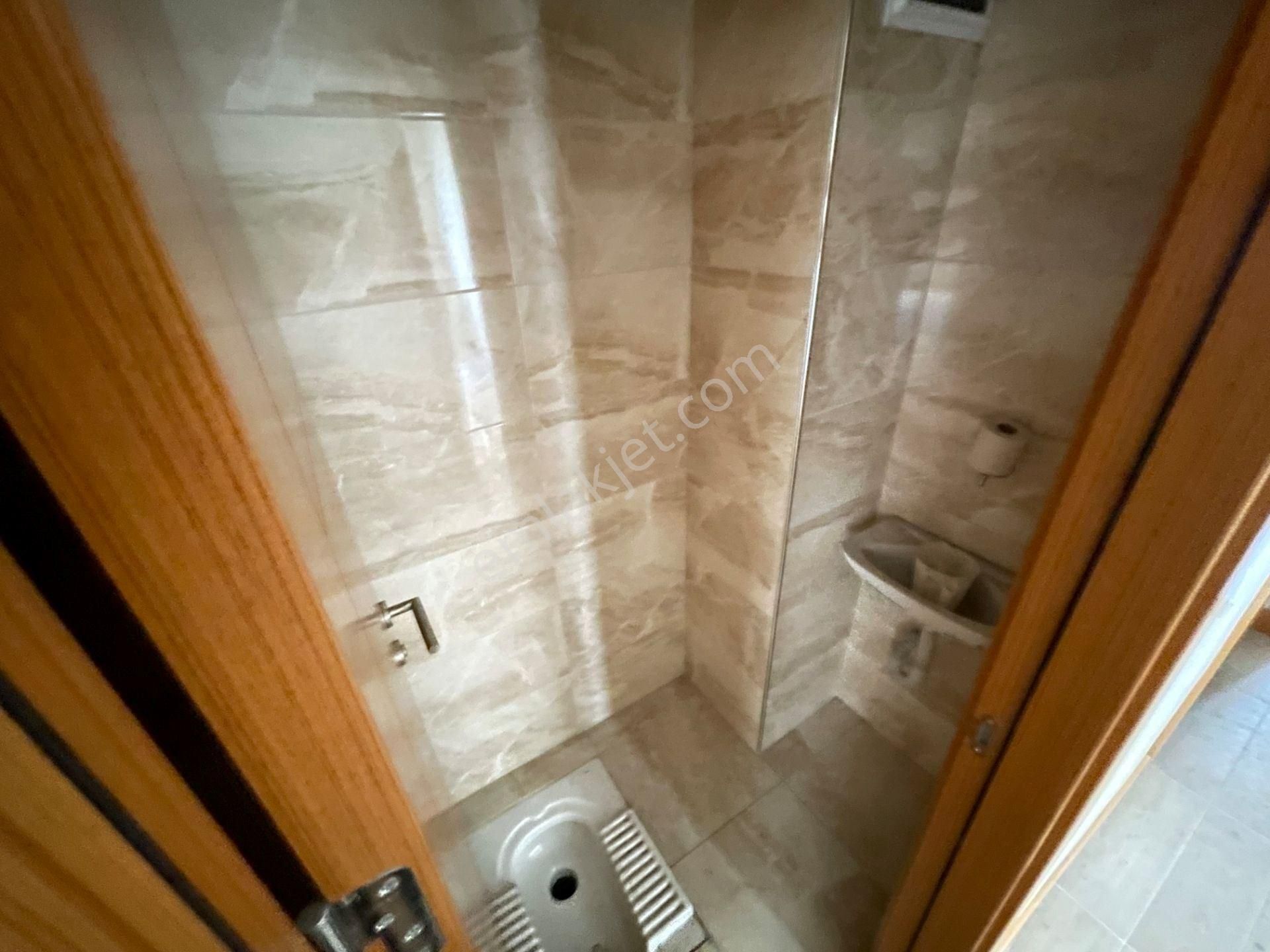 Ataşehir İnönü Mah.de, İskanlı Ve Kapalı Otoparklı Binada, 3+1 Satılık Daire - Görsel 13