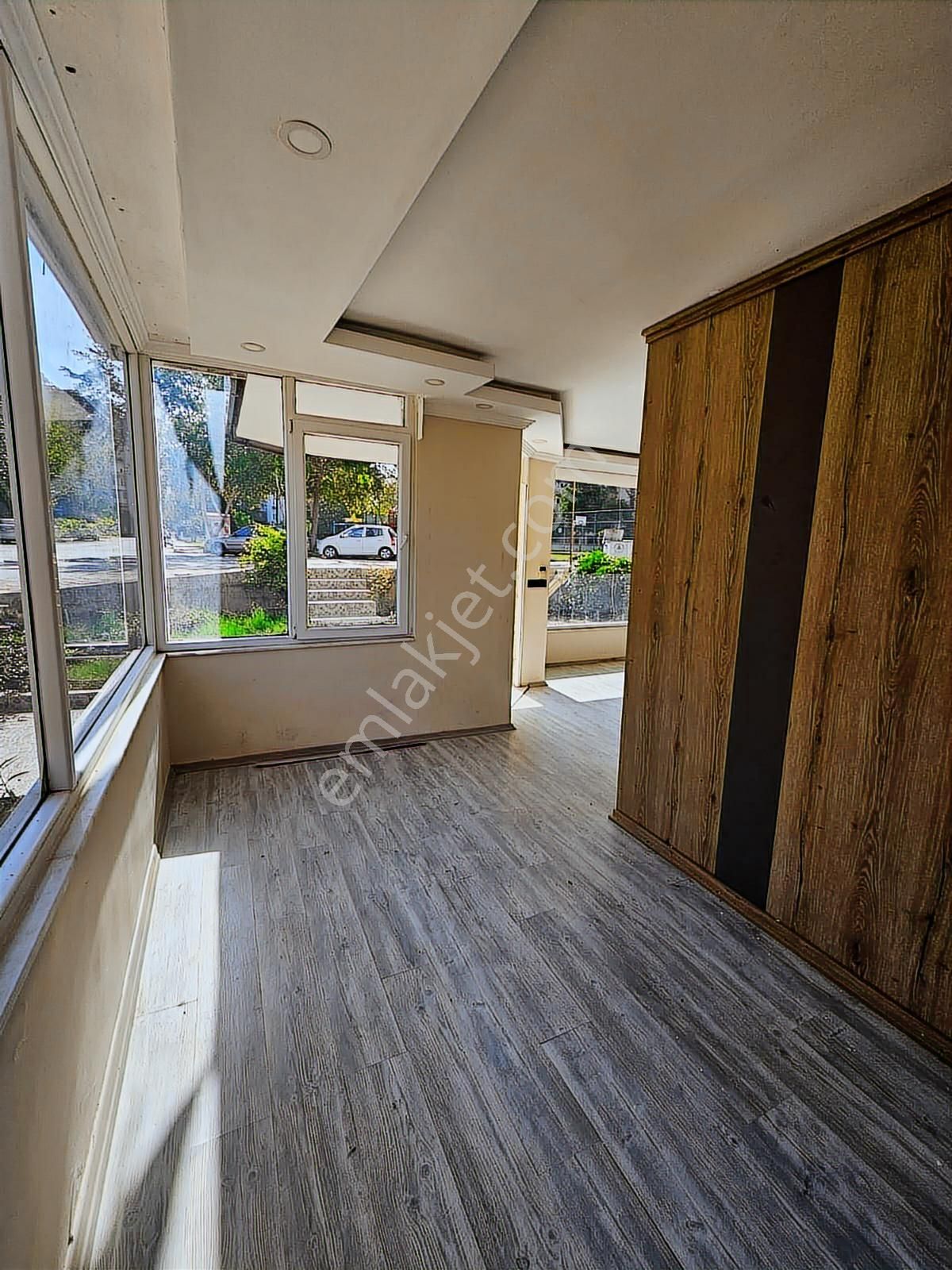 Güzeloba'da Cadde Üzeri Kiralık Geniş Dükkan - Görsel 12