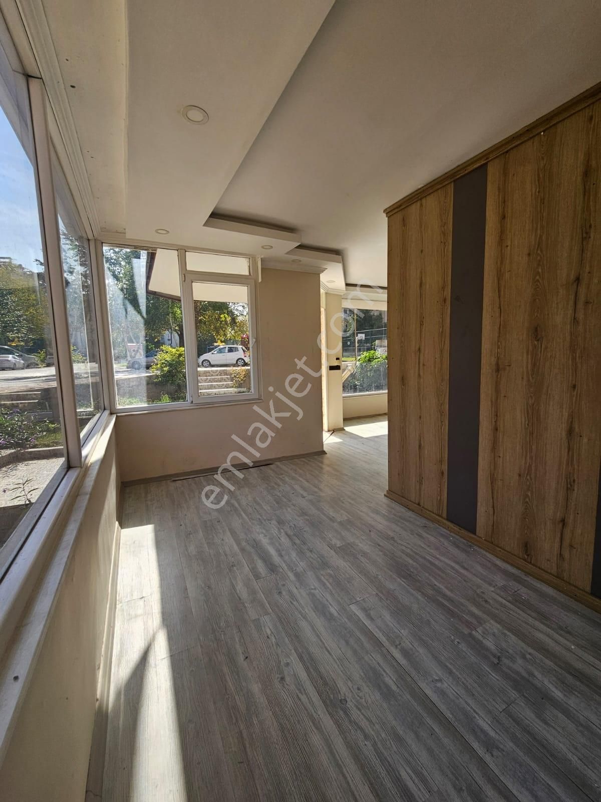 Güzeloba'da Cadde Üzeri Kiralık Geniş Dükkan - Görsel 17