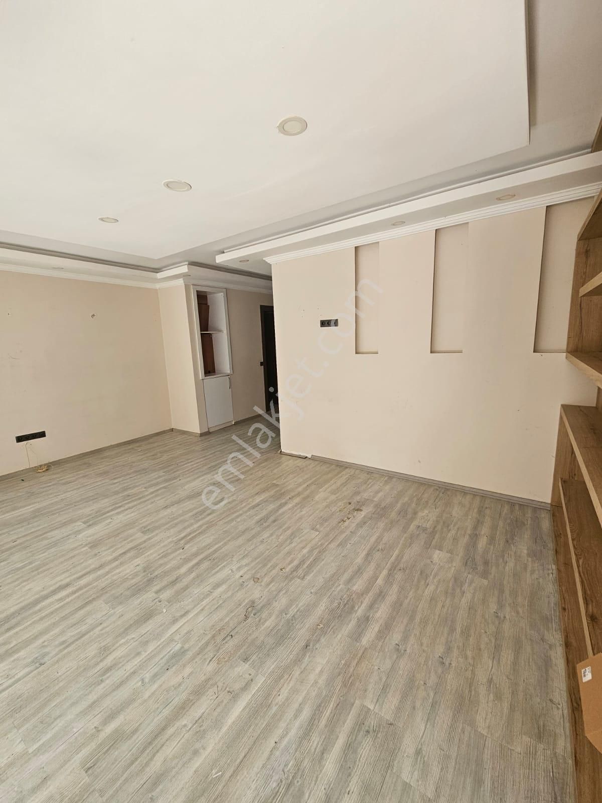 Güzeloba'da Cadde Üzeri Kiralık Geniş Dükkan - Görsel 13