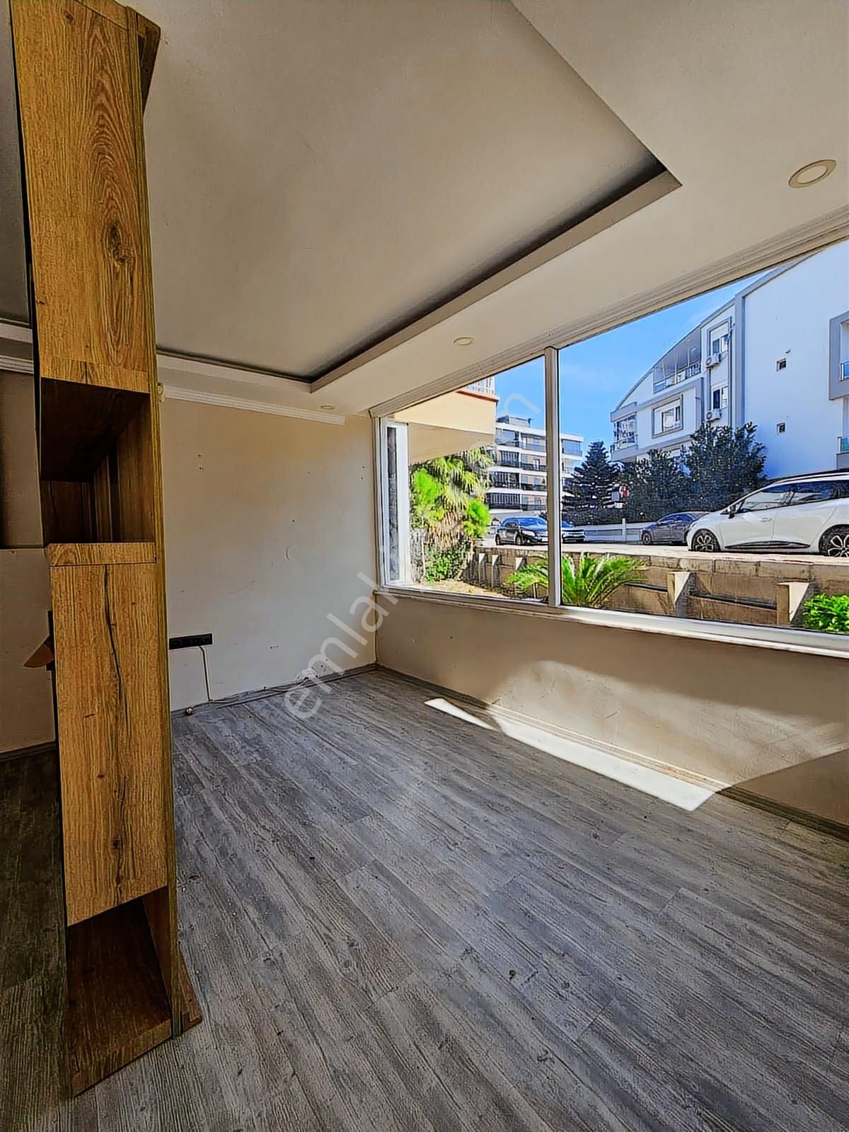 Güzeloba'da Cadde Üzeri Kiralık Geniş Dükkan - Görsel 11