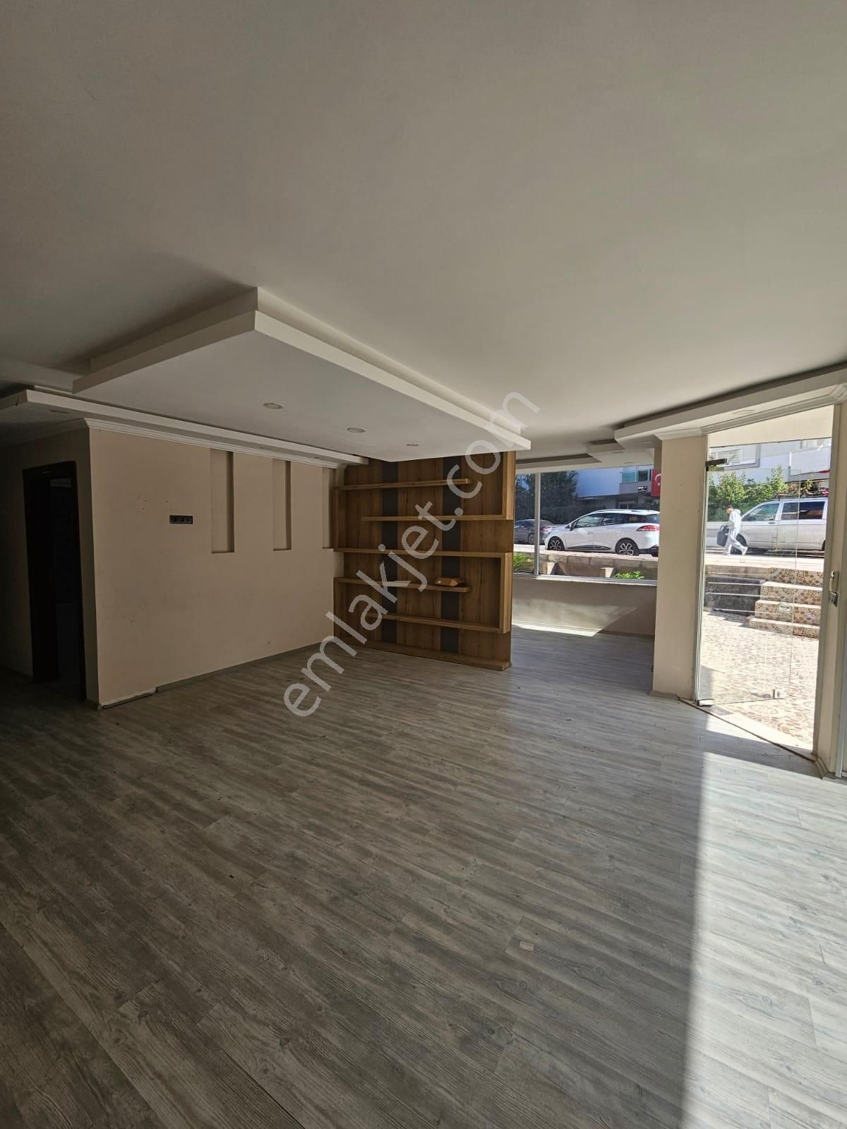 Güzeloba'da Cadde Üzeri Kiralık Geniş Dükkan - Görsel 18