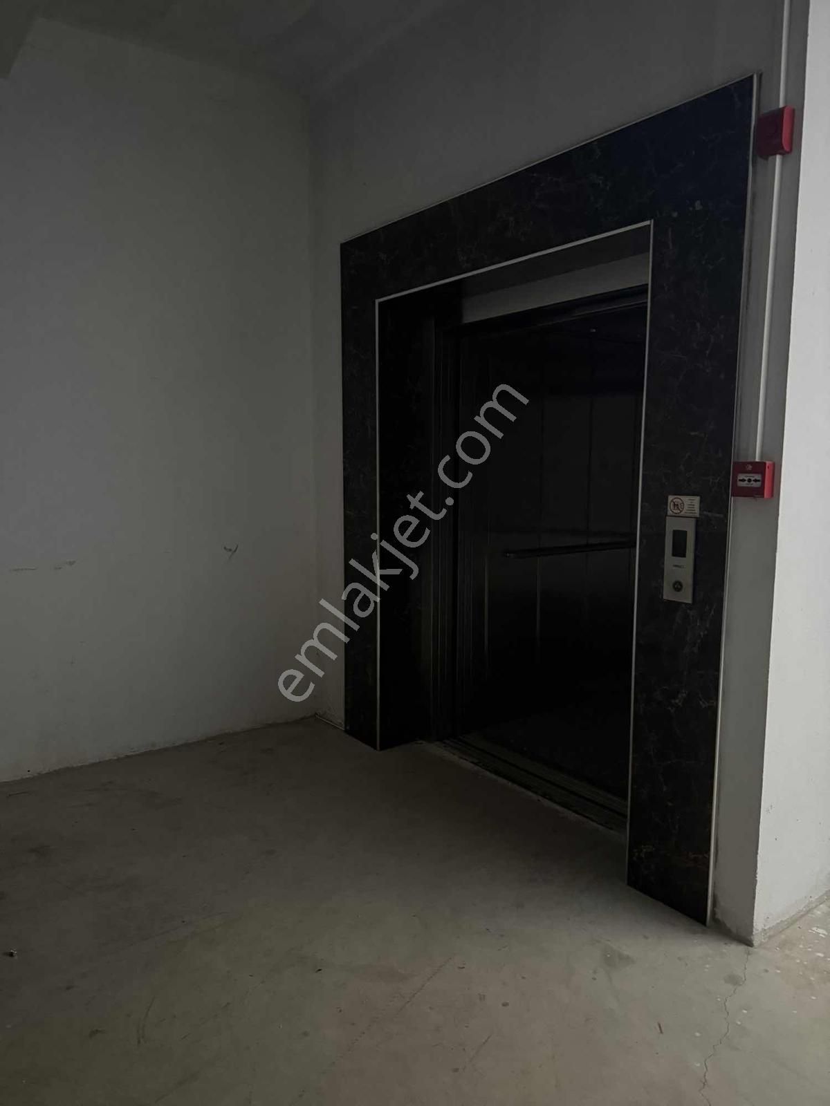 Güzeloba Rauf Denktaş Cadde Üzeri Kiralık Plaza - Görsel 4