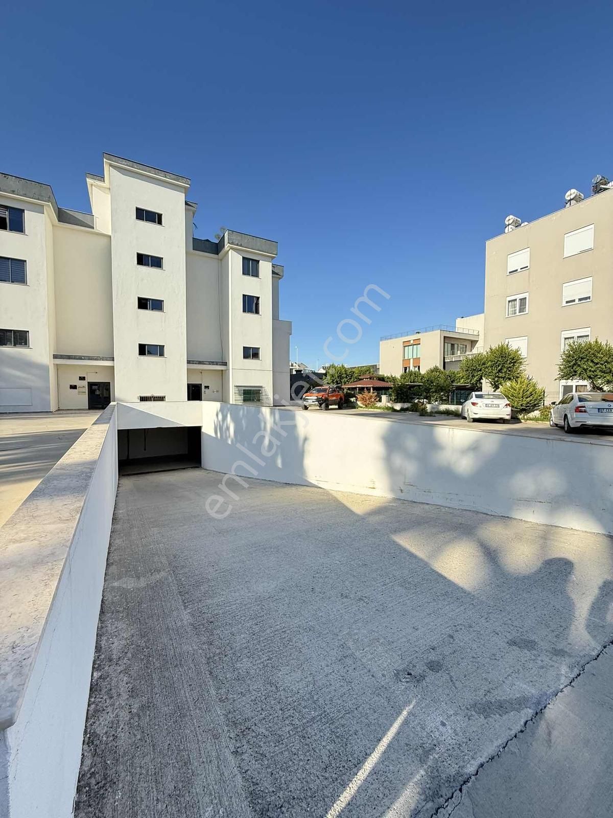 Güzeloba Rauf Denktaş Cadde Üzeri Kiralık Plaza - Görsel 31