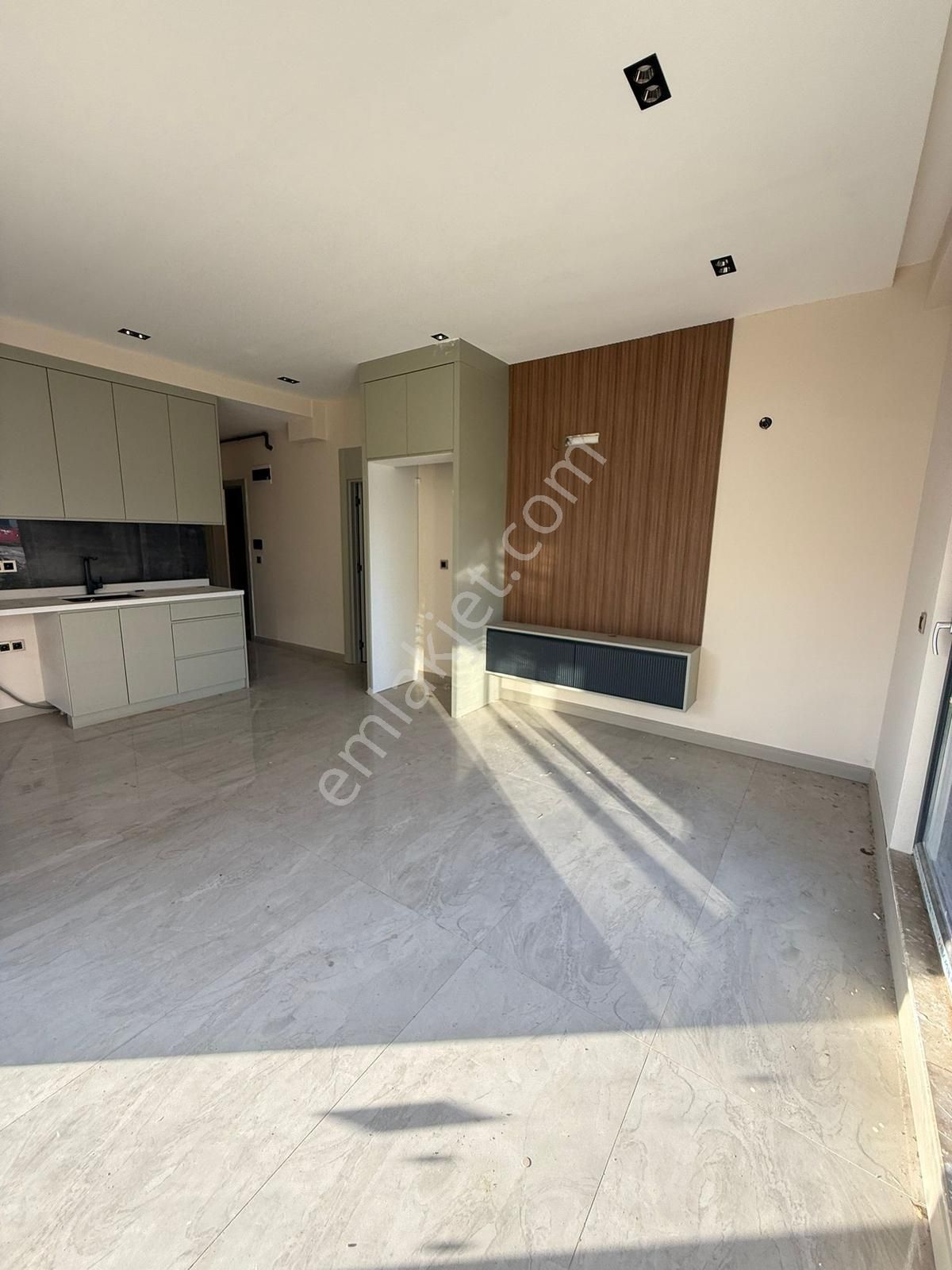 Rauf Denktaş Cad. Lüx Site'de 2+1 Bahçe Katı Satılık Daire - Görsel 13