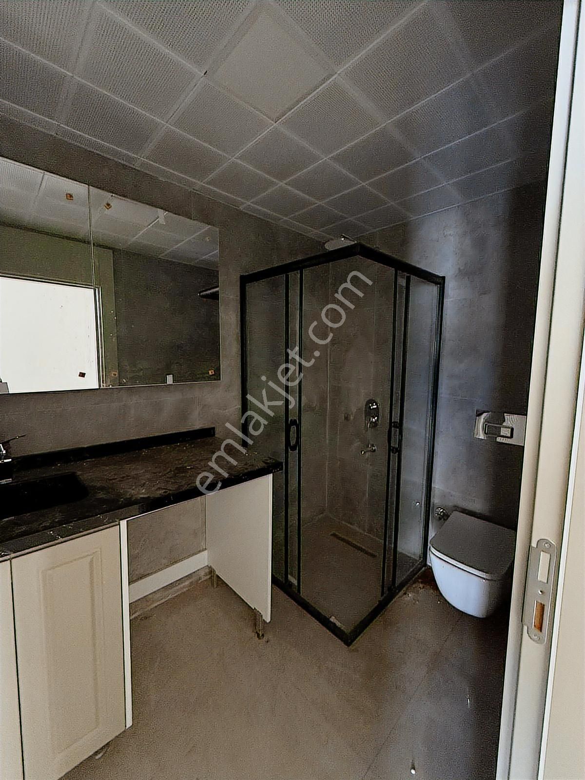 Rauf Denktaş Cad. Lüx Site'de 2+1 Bahçe Katı Satılık Daire - Görsel 4