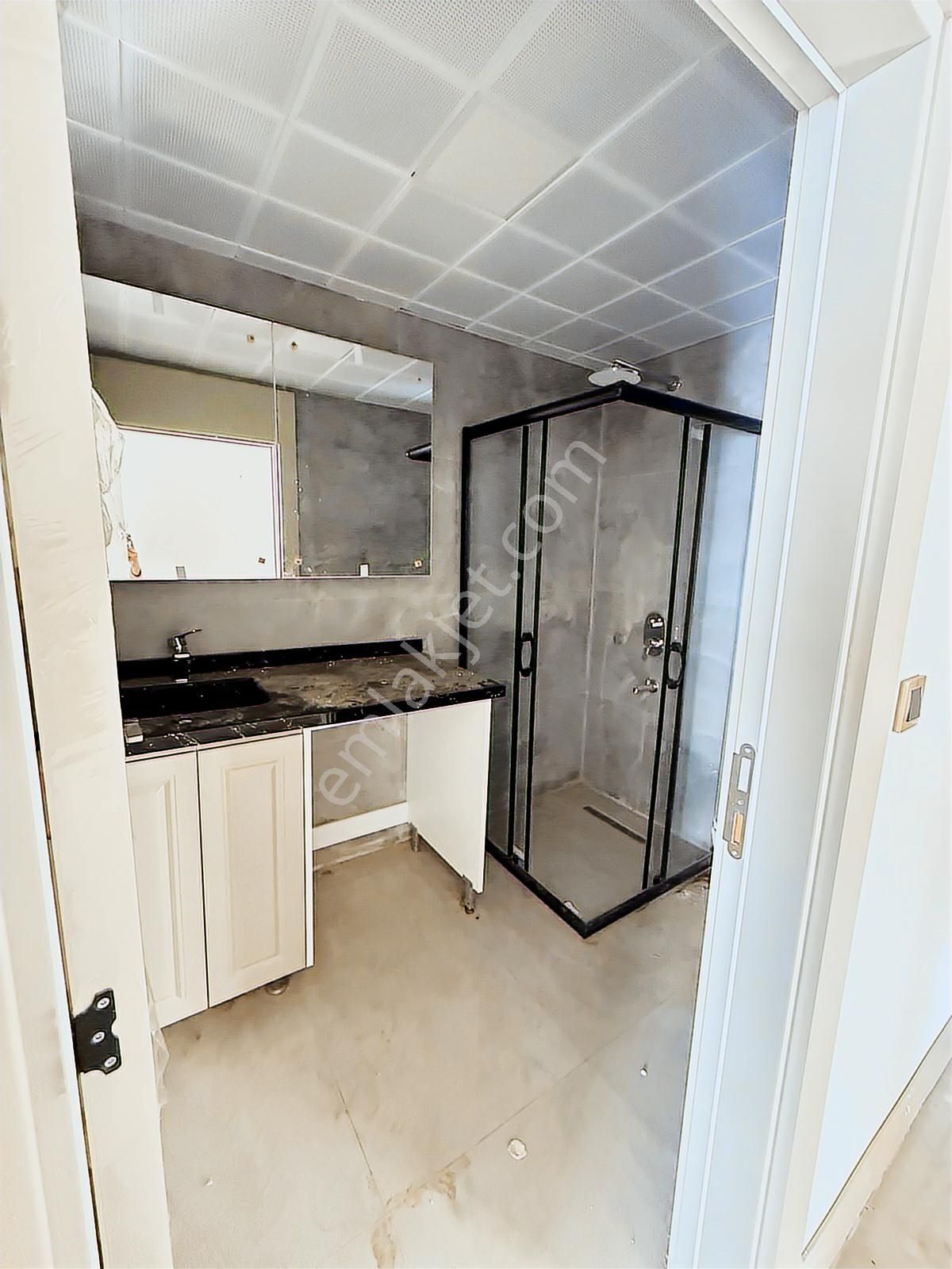 Rauf Denktaş Cad. Lüx Site'de 2+1 Bahçe Katı Satılık Daire - Görsel 32